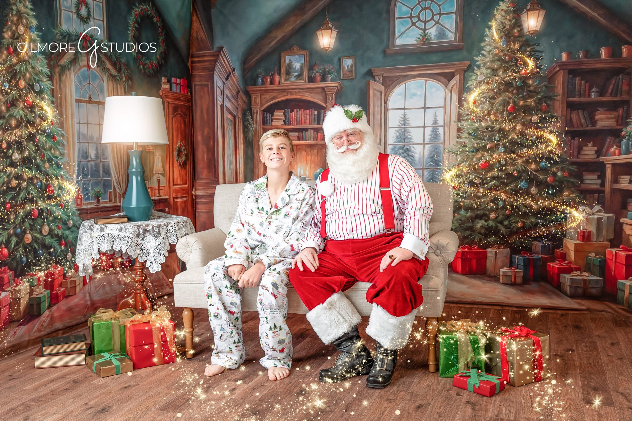 Santa photoshoot South Coast Plaza 2025 Christmas portraits Orange County, Holiday Santa Claus photos Costa Mesa CA shopping mall family portraits