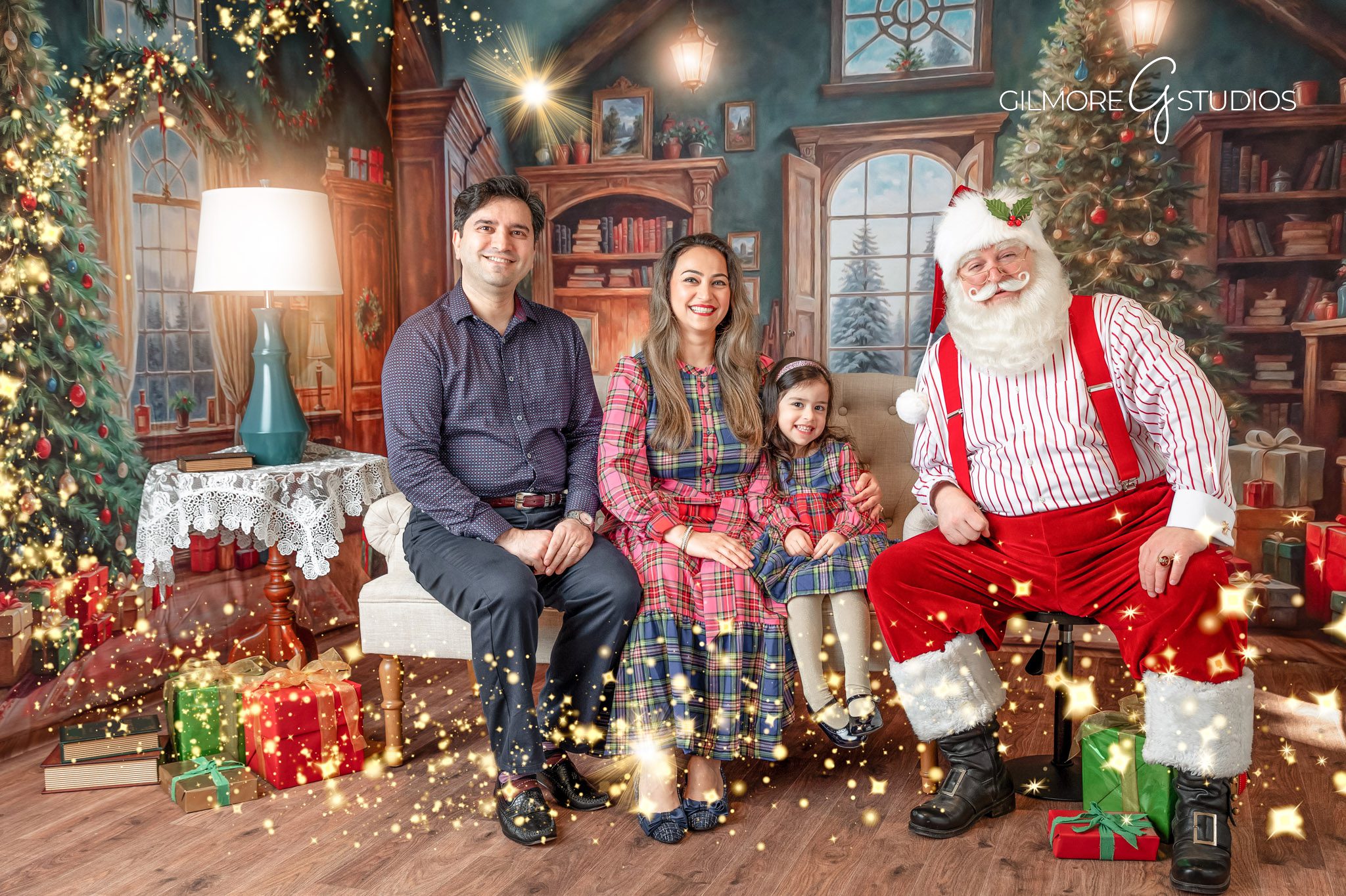 Santa mini sessions Orange County children’s holiday portraits photographer, Family Christmas photos with Santa Newport Beach Costa Mesa CA photographer