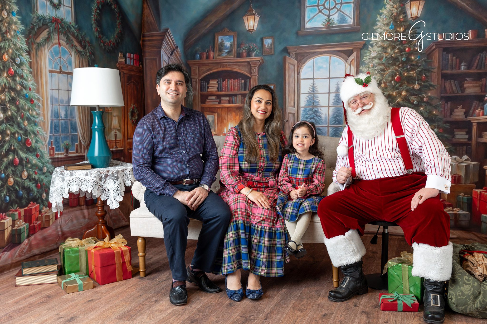 Holiday Santa photos Newport Beach Orange County CA professional portraits, Santa Claus photography Orange County children’s holiday portraits inspiration