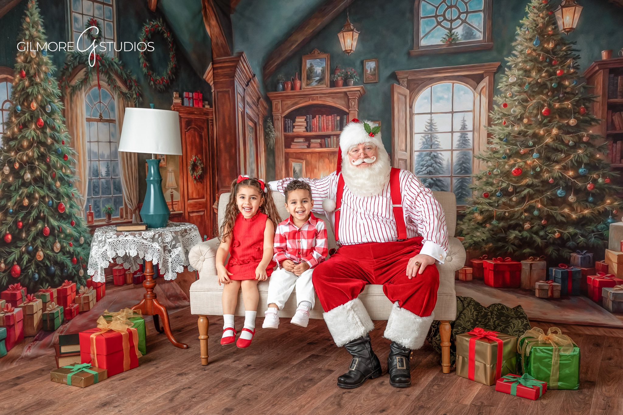 Santa Claus family photography Orange County CA holiday portraits session, Santa Claus mini photo session Newport Beach CA holiday children portraits