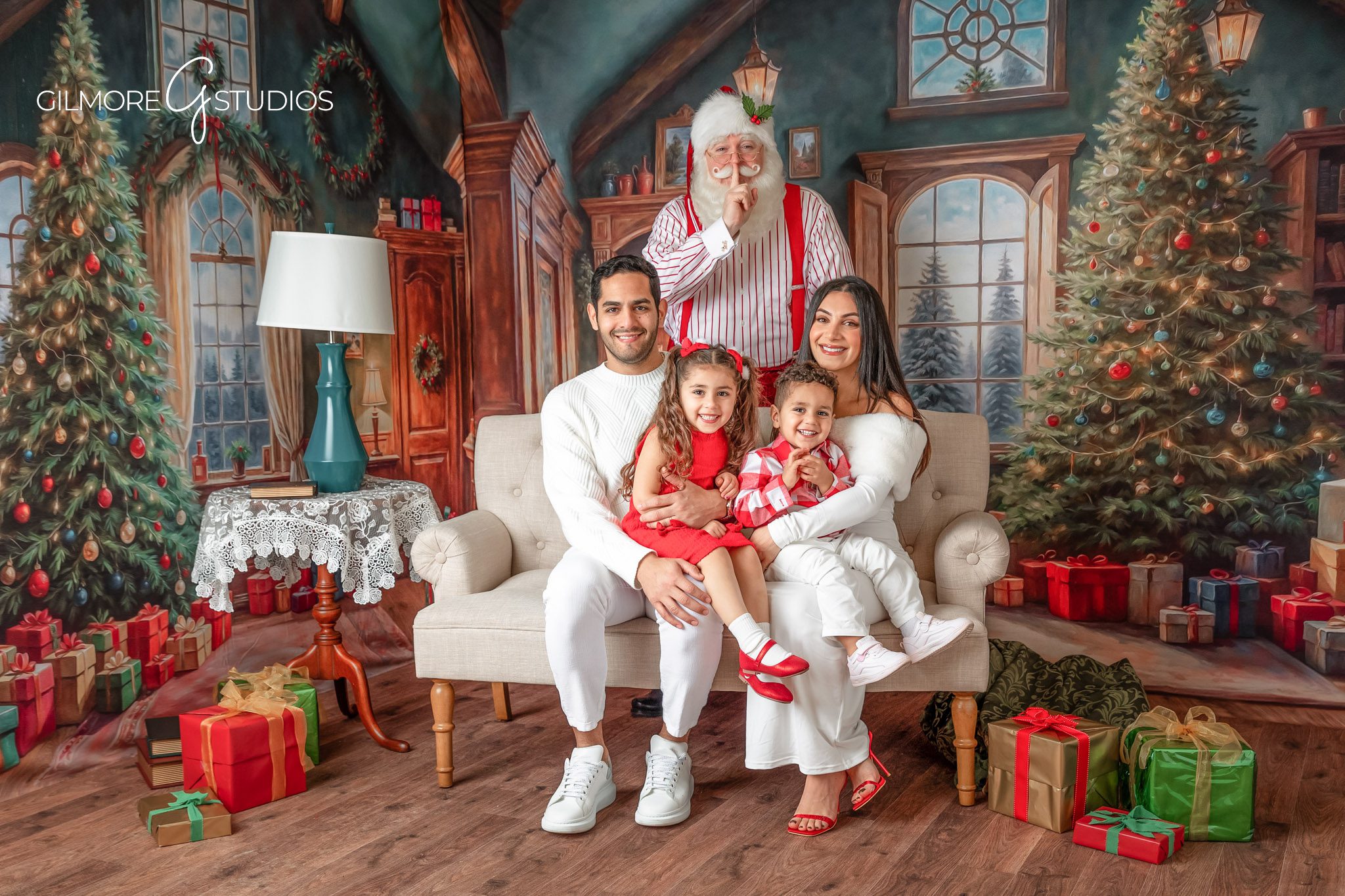 Santa photos Newport Beach CA family holiday mini portraits photographer, Professional Santa Claus photography Orange County CA holiday family session