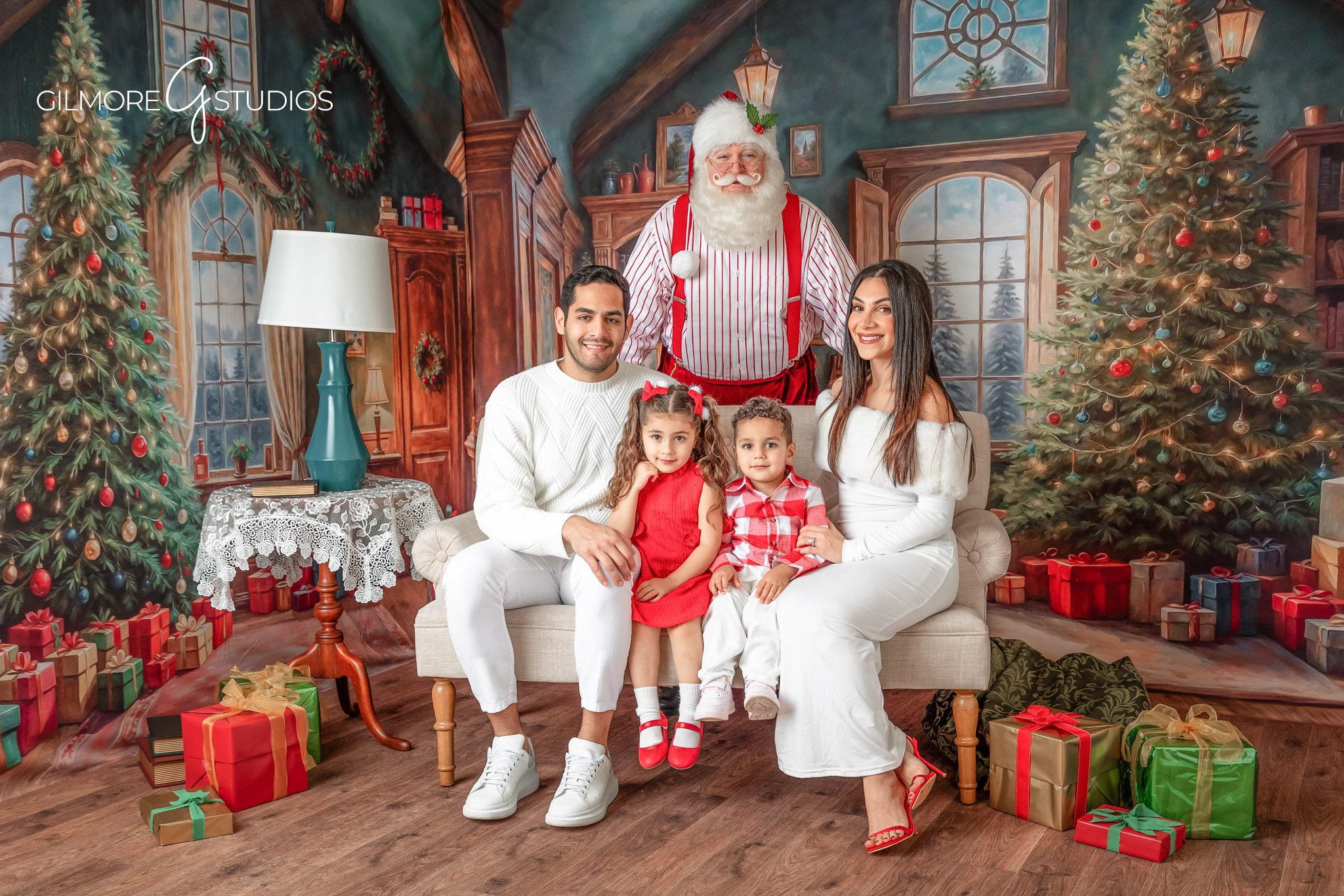 Santa experience Newport Beach CA holiday portraits Gilmore Studios, Santa Claus photos Orange County California family holiday mini sessions