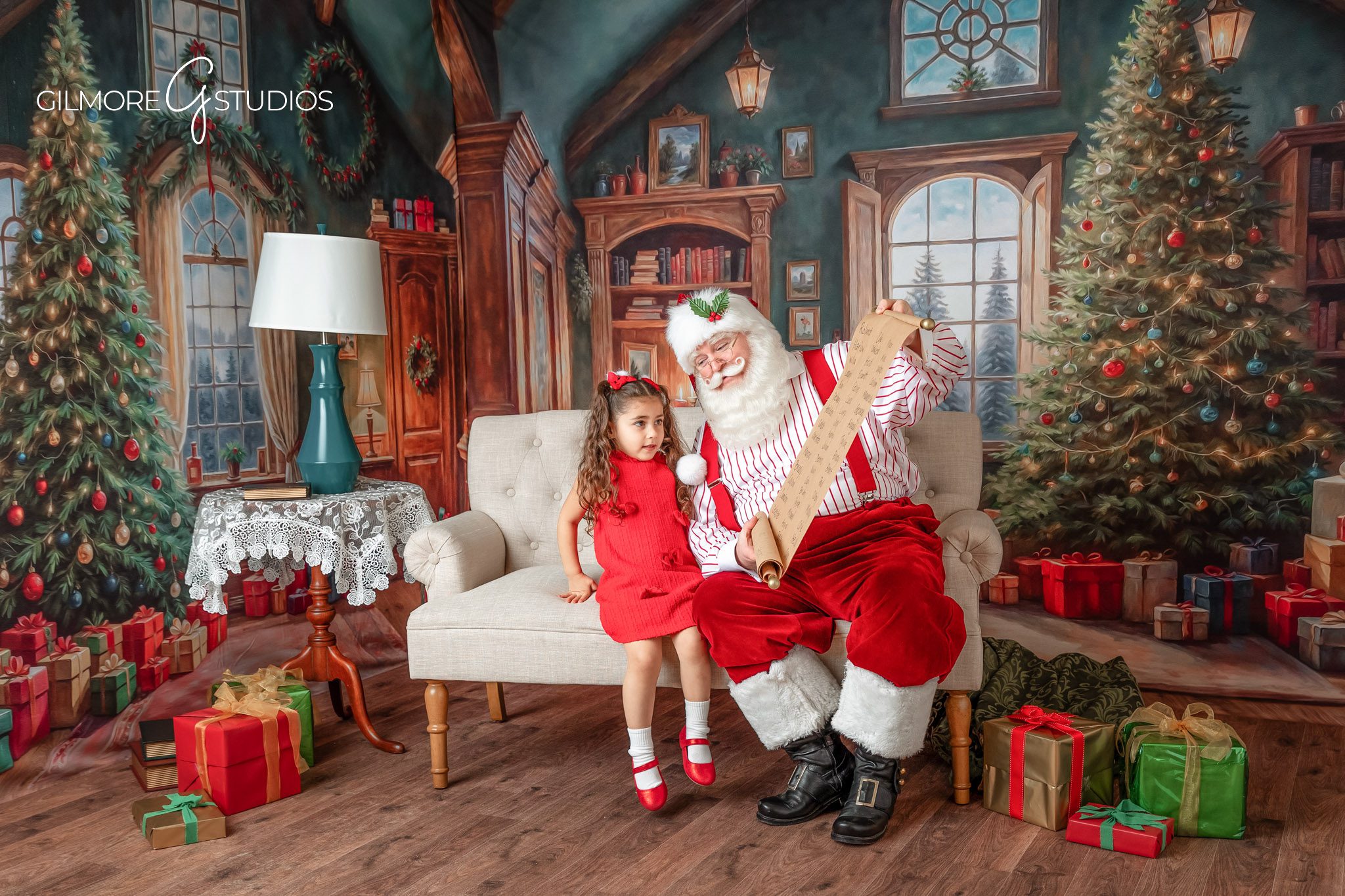 Santa Claus mini photos Newport Beach CA holiday card family portraits, Professional Santa photography Orange County holiday portraits Newport Beach