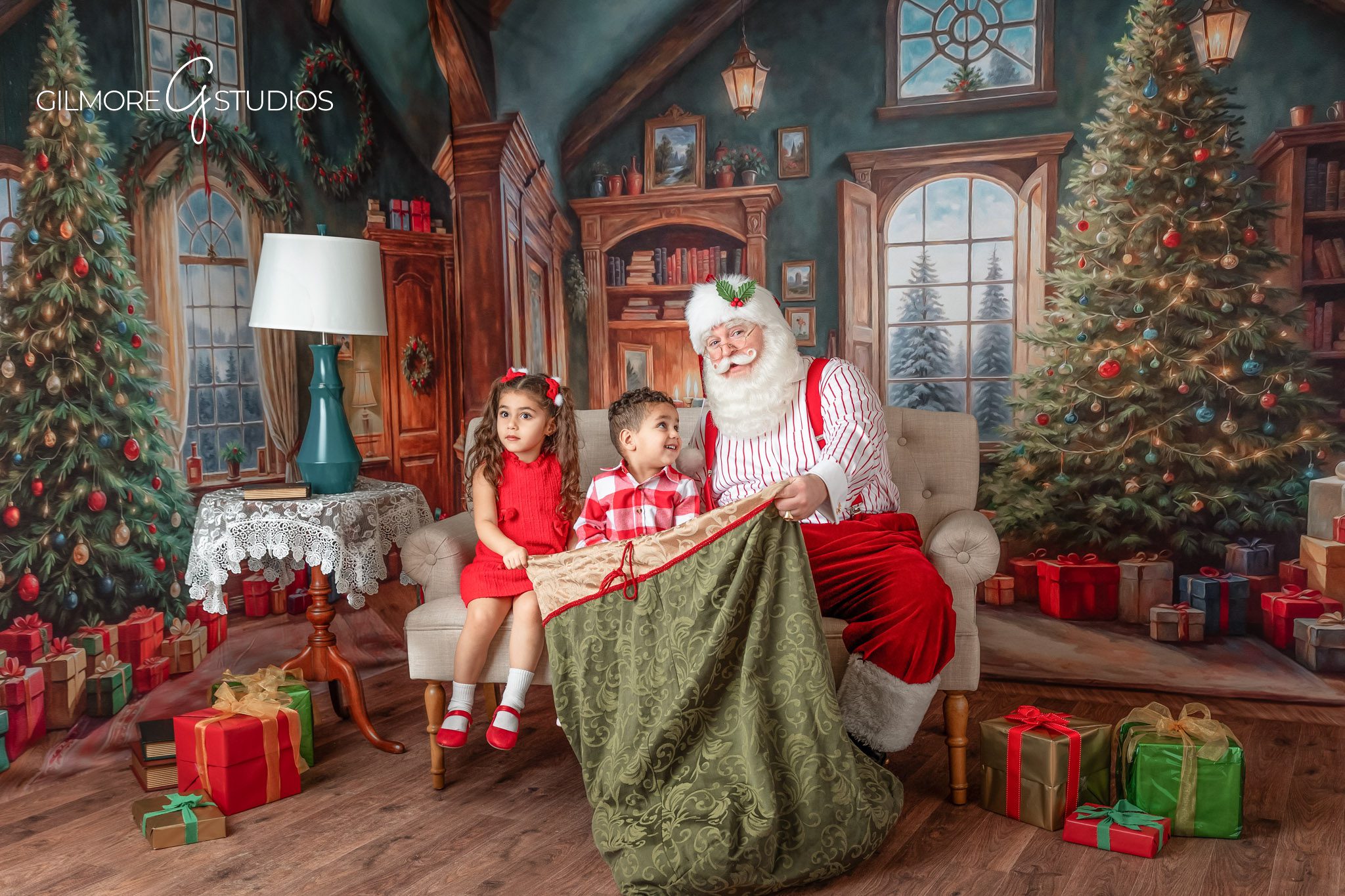 Santa Claus portraits Newport Beach CA Gilmore Studios holiday photography, Holiday Santa mini session Newport Beach family Christmas portrait inspiration