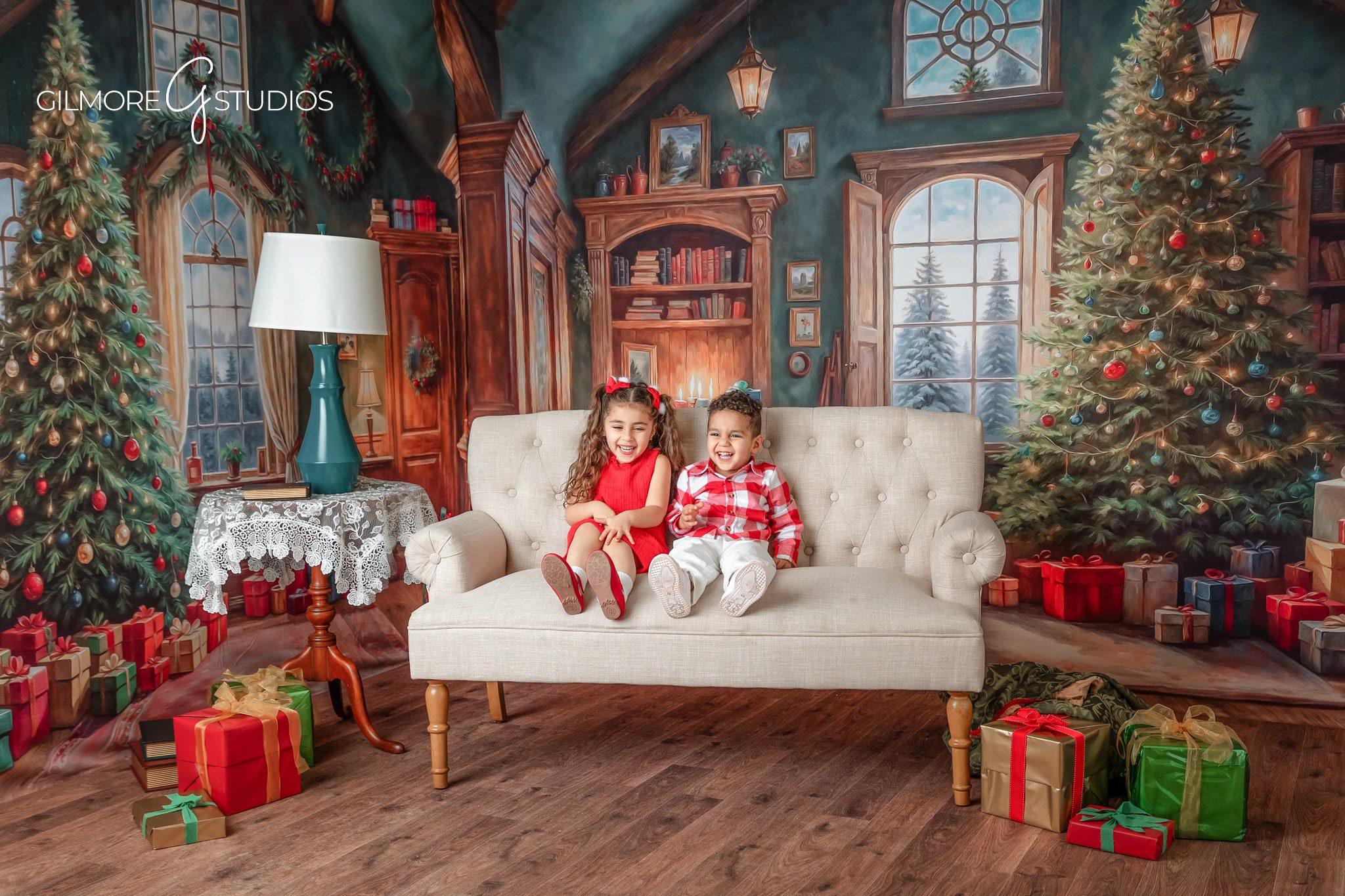 Santa Claus portraits Orange County CA holiday photo inspiration, Holiday Santa photography Newport Beach family Christmas card portraits