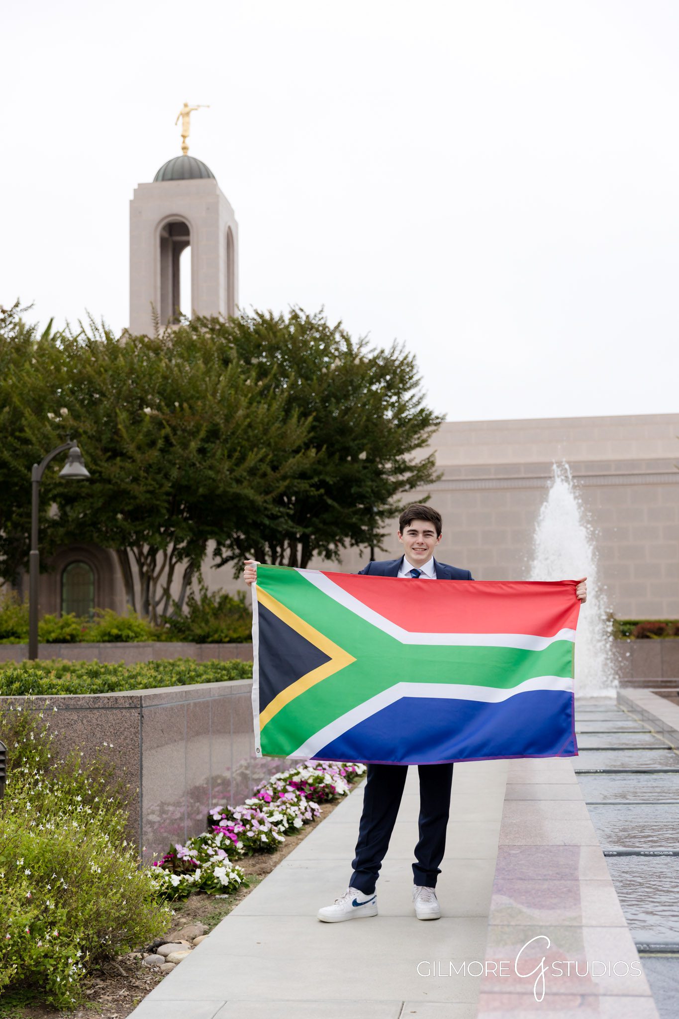 LDS missionary photographer Newport Beach Temple Orange County portraits, Missionary farewell photography Newport Beach CA LDS Temple family portraits