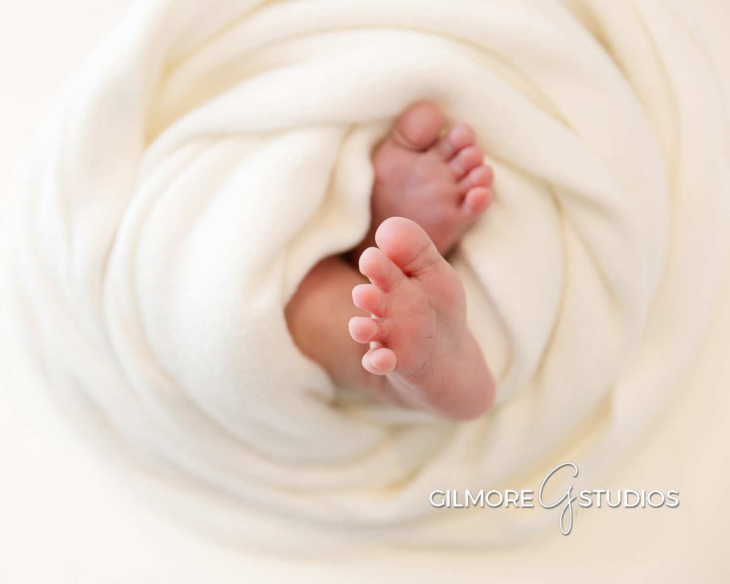 Tranberg Studio newborn photography Scottsdale AZ natural lifestyle portraits, Baby newborn photos Scottsdale AZ photographer studio session at Tranberg