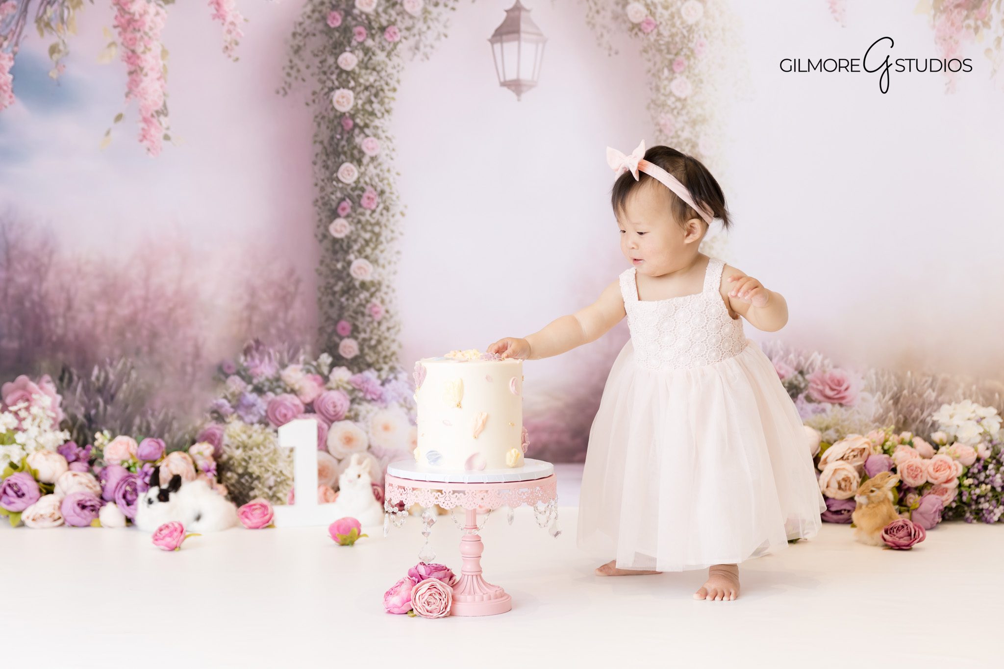 Easter mini photo shoot Queen Creek Arizona children’s portraits

Arizona spring photographer Gilmore Studios Easter sessions