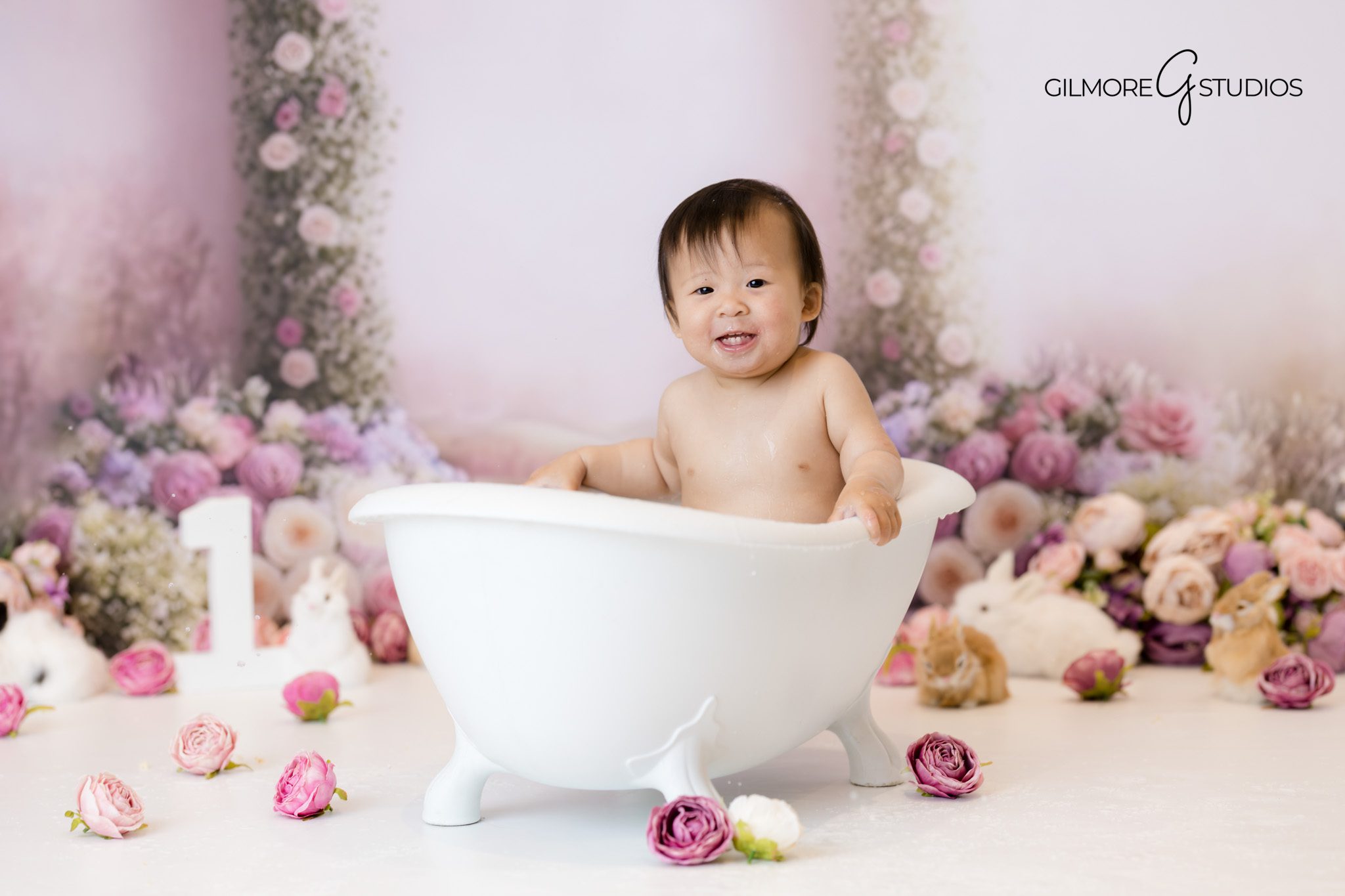 Arizona children’s photographer Easter mini portraits studio

Gilmore Studios Easter portraits Queen Creek Arizona family