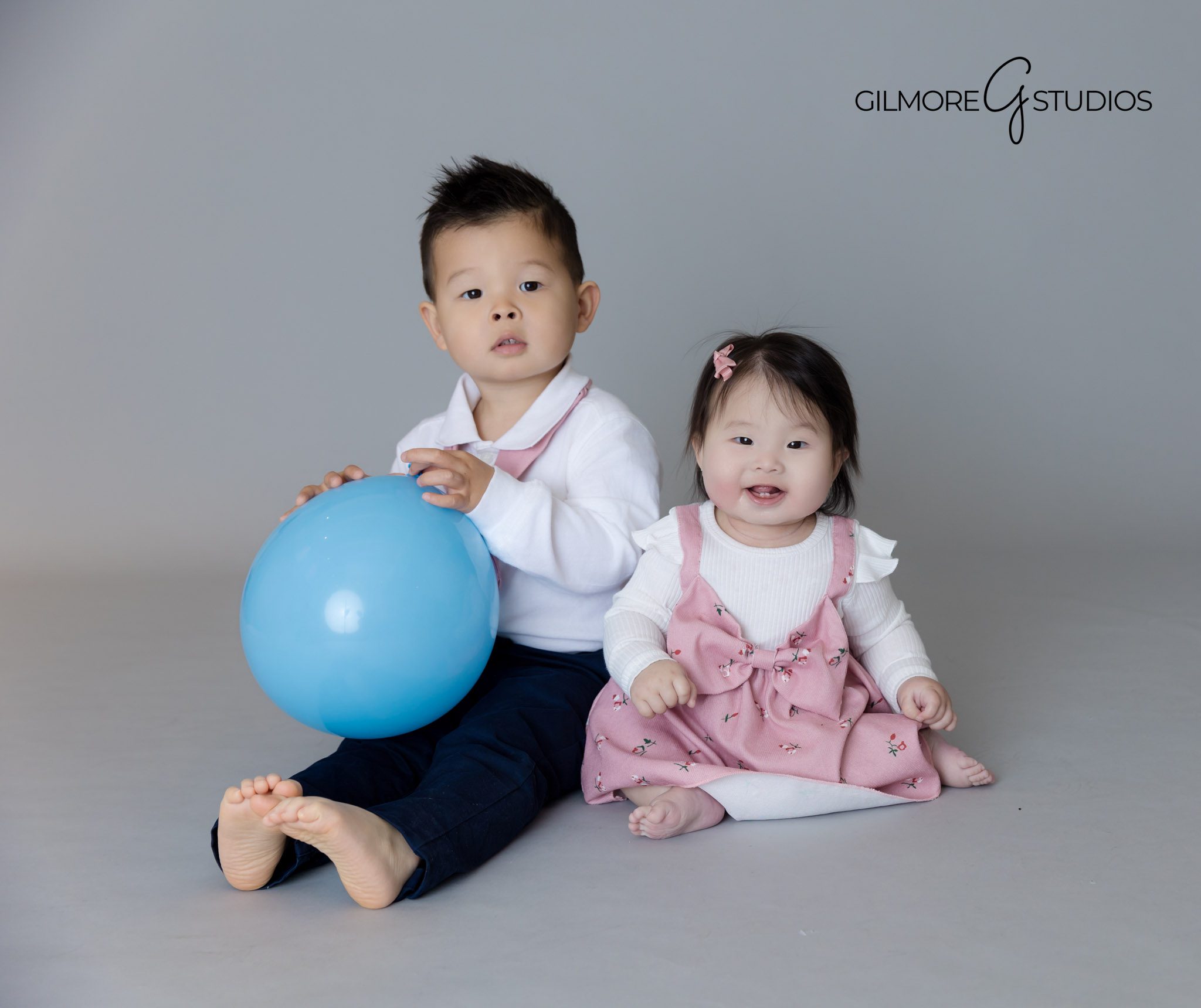 Professional baby sitter session Newport Beach milestone photography studio portraits

Newport Beach milestone sitter portraits baby photography professional family photos