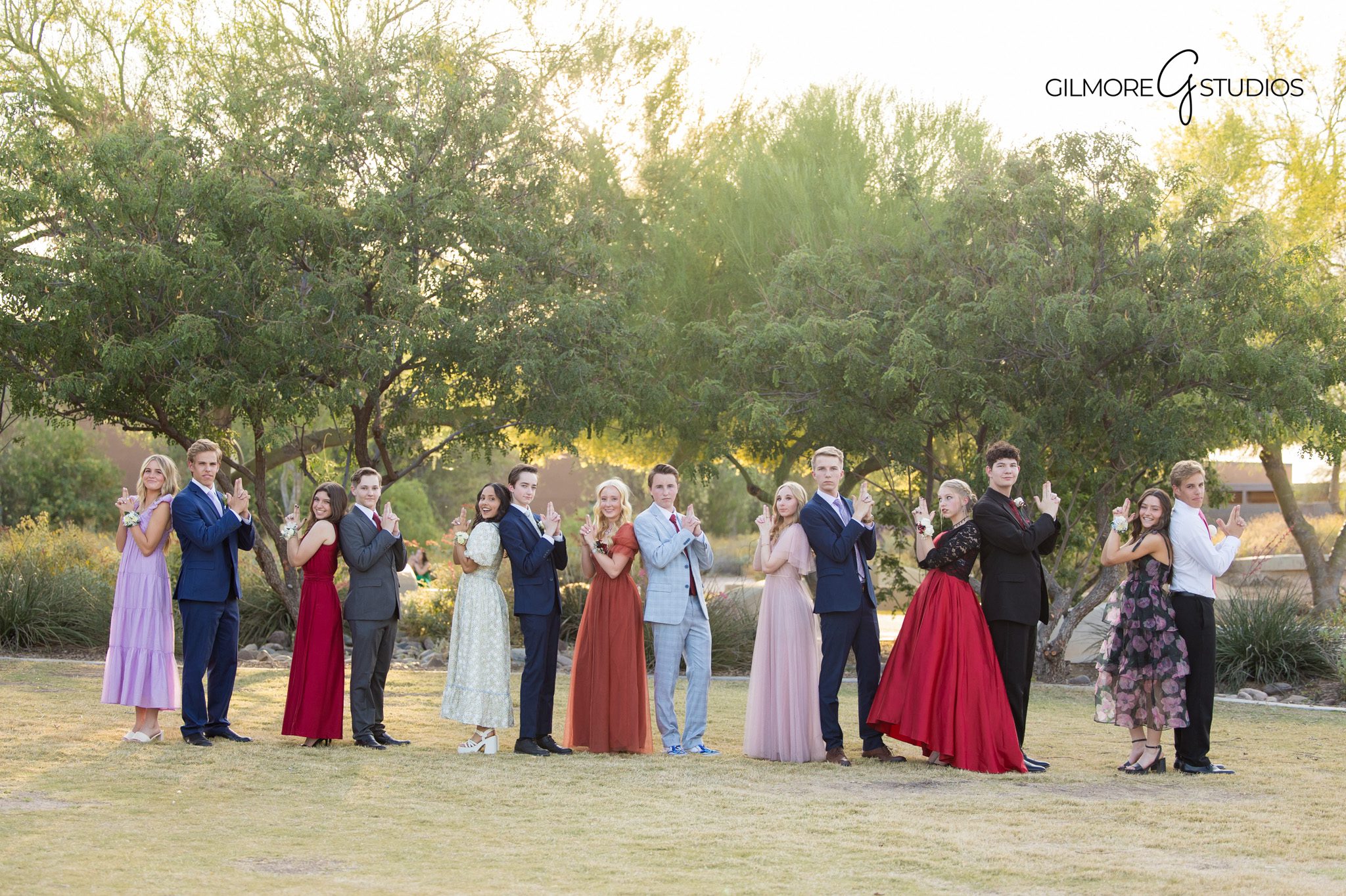 Gilbert prom photography Gilmore Studios outdoor photo shoot

Senior prom photographer Arizona professional portraits