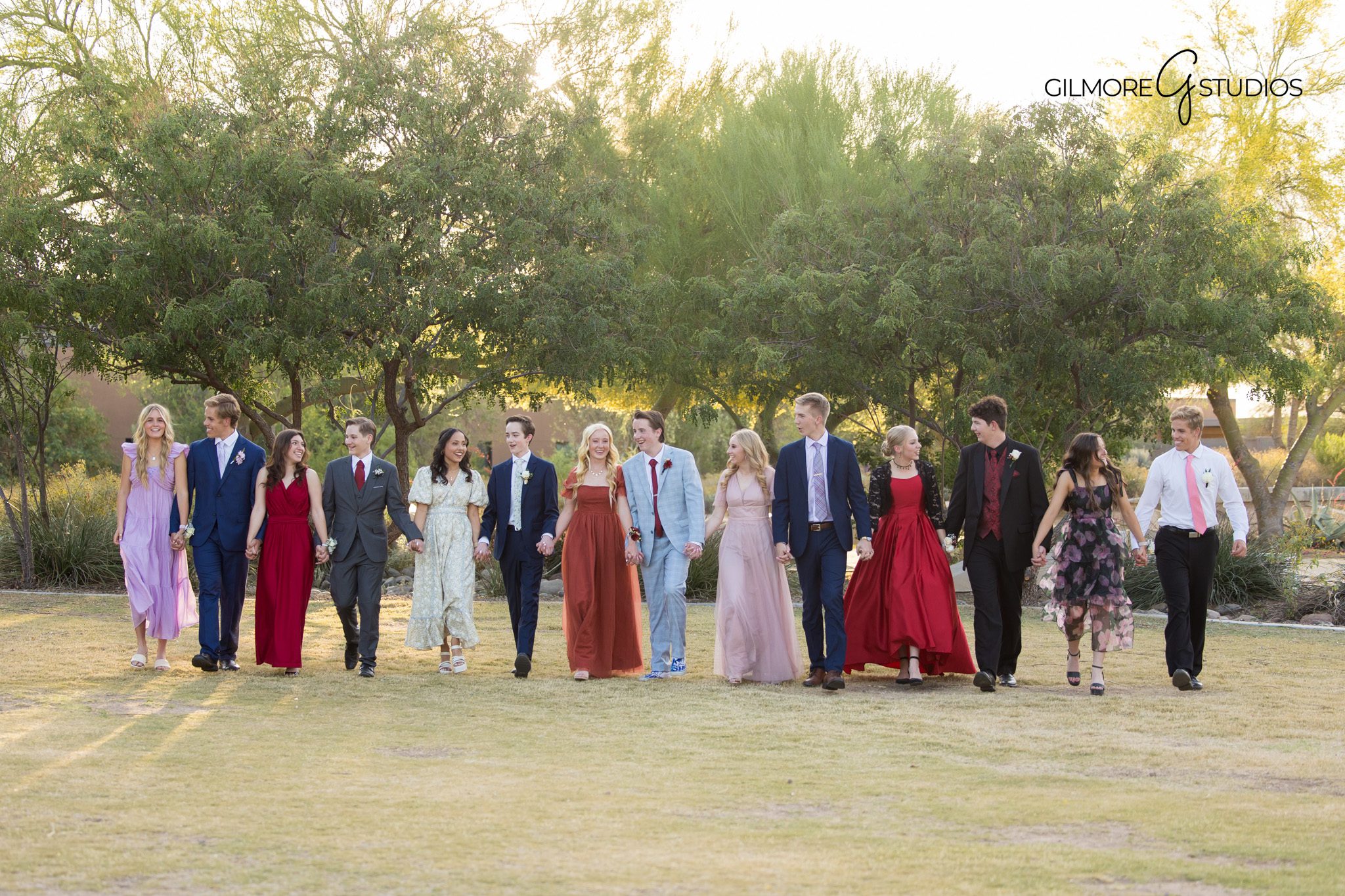 Gilbert AZ high school senior prom portraits photography

Professional prom photographer Arizona Gilbert group portraits