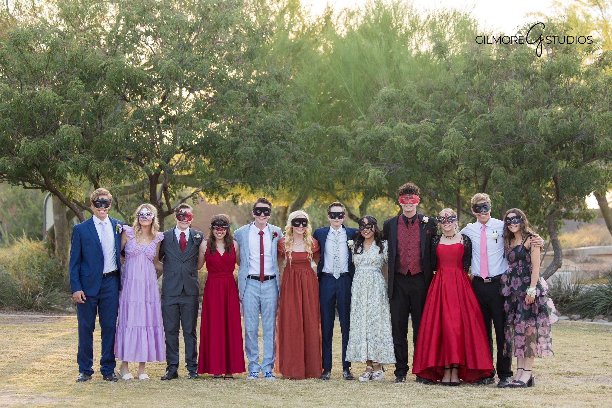 Senior prom portraits in Gilbert Arizona by Gilmore Studios

High school prom photographer Arizona Gilbert professional portraits