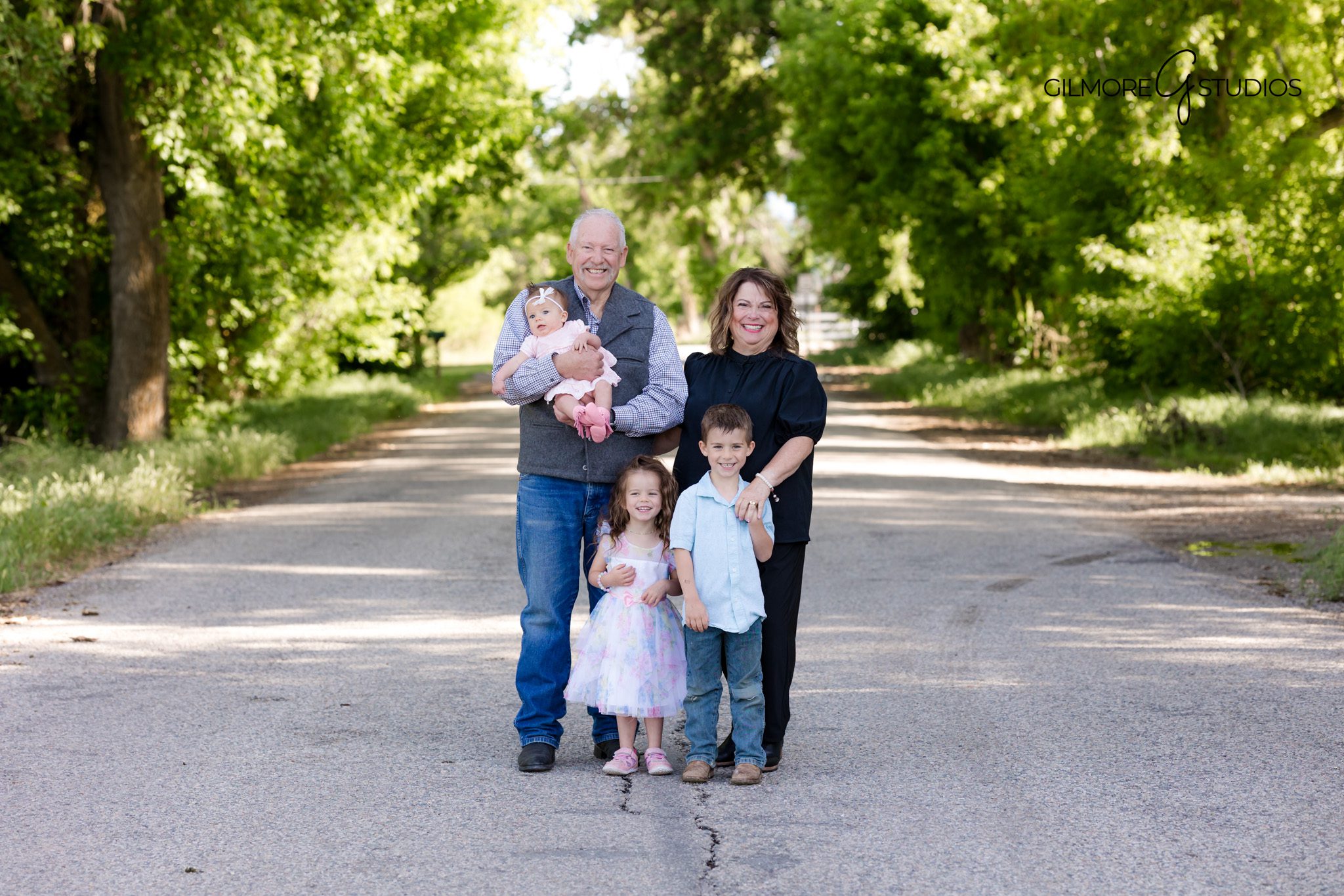 Lifestyle family portraits in Utah mountains by Gilmore Studios
Professional Utah family photographer outdoor lifestyle photos