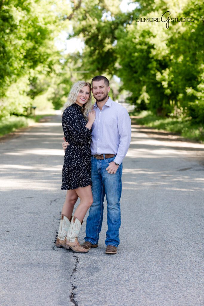 Utah lifestyle portraits for families by Gilmore Studios photographer
Professional family photographer Utah outdoor session