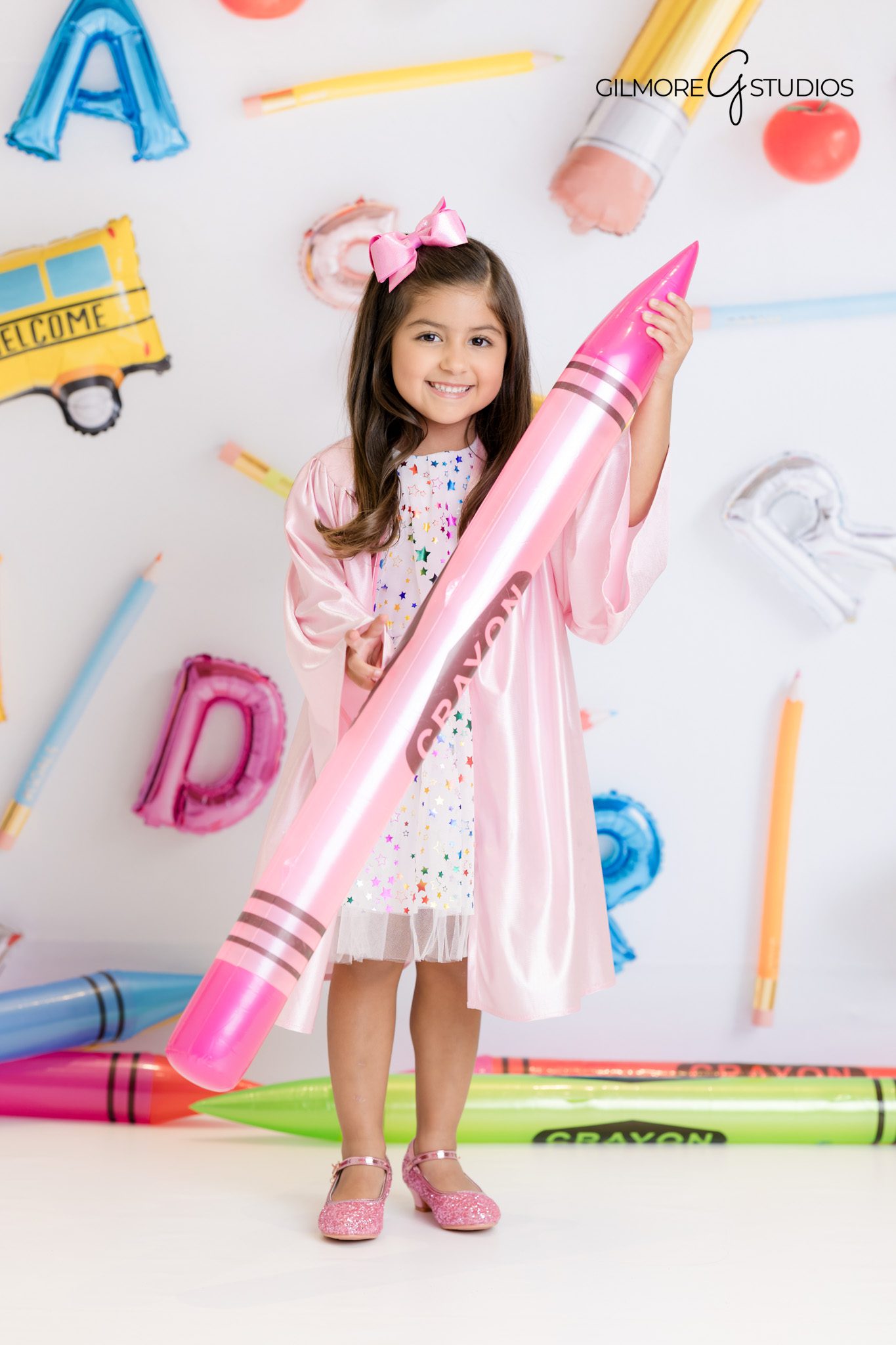 Gilmore Studios Arizona children’s milestone photography session

Preschool graduation portraits Gilbert Arizona professional photos