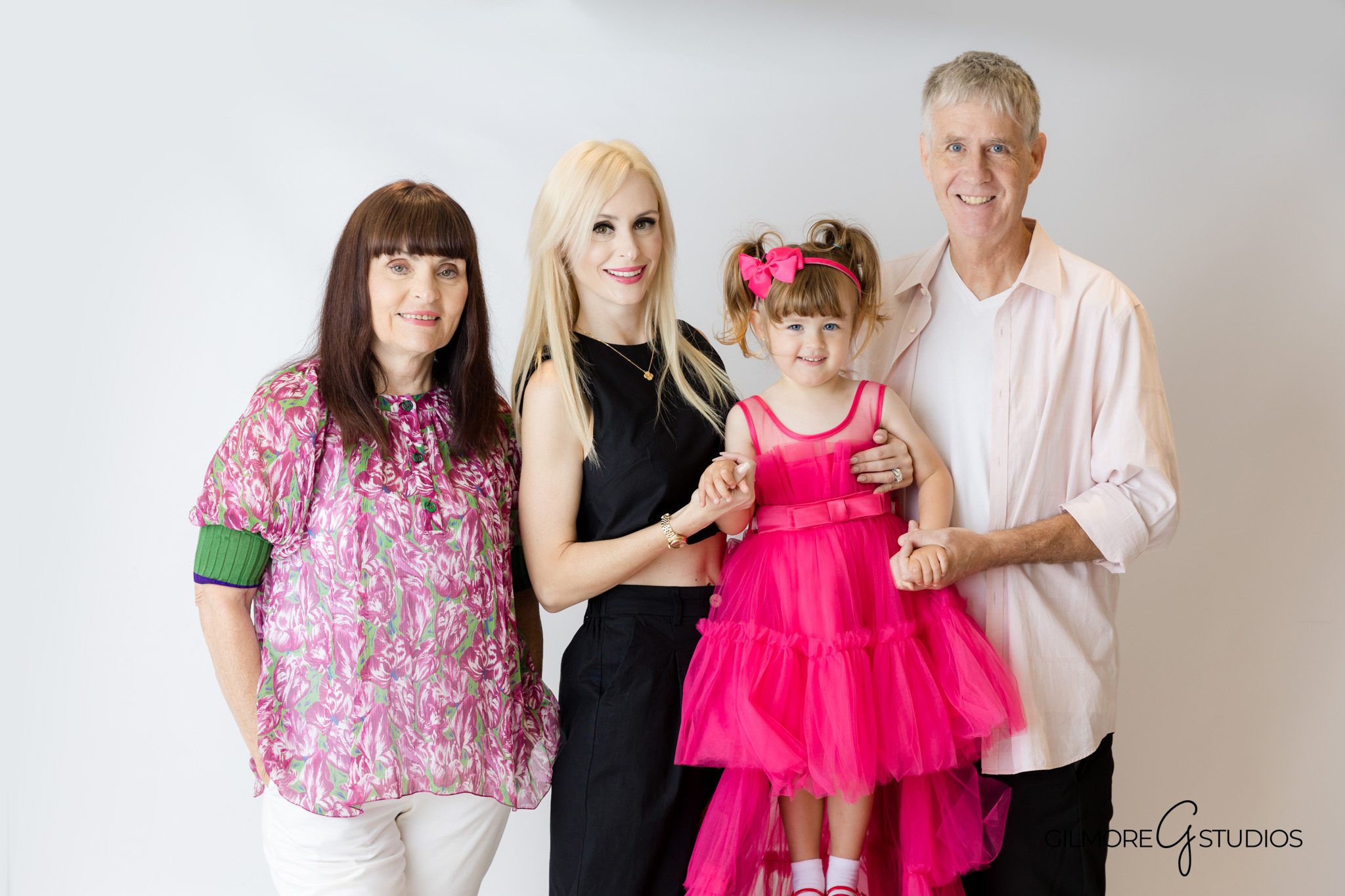 Toddler birthday photo session Phoenix AZ citrus theme photographer

Arizona milestone photography Gilmore Studios Little Cutie setup