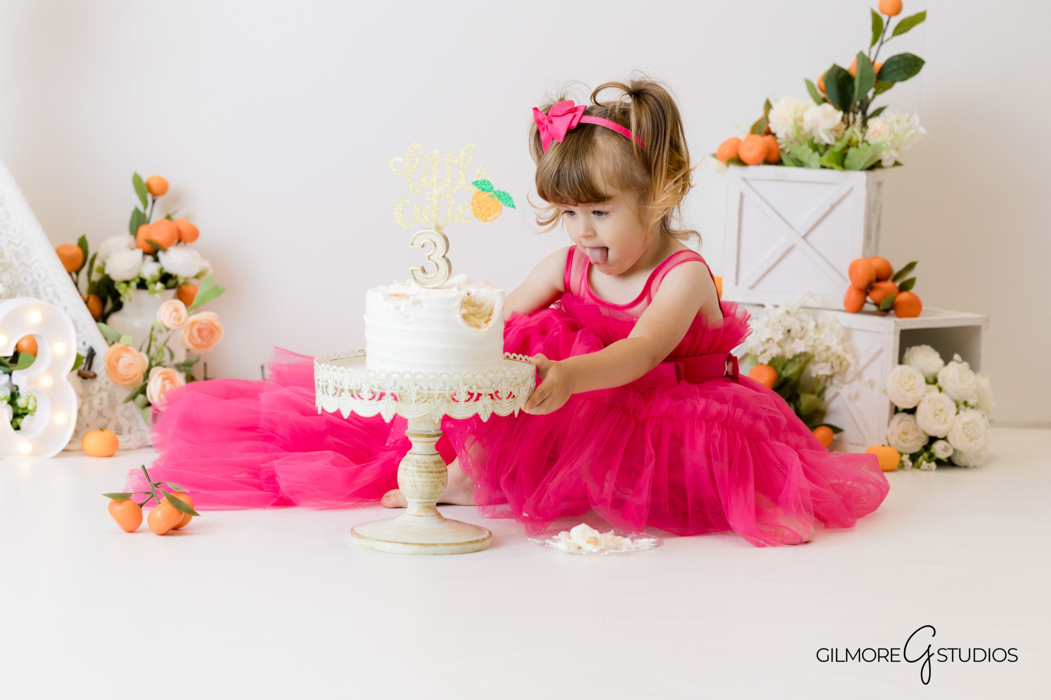 Gilmore Studios 3rd birthday photographer Phoenix AZ portraits

Arizona milestone photographer Little Cutie toddler session