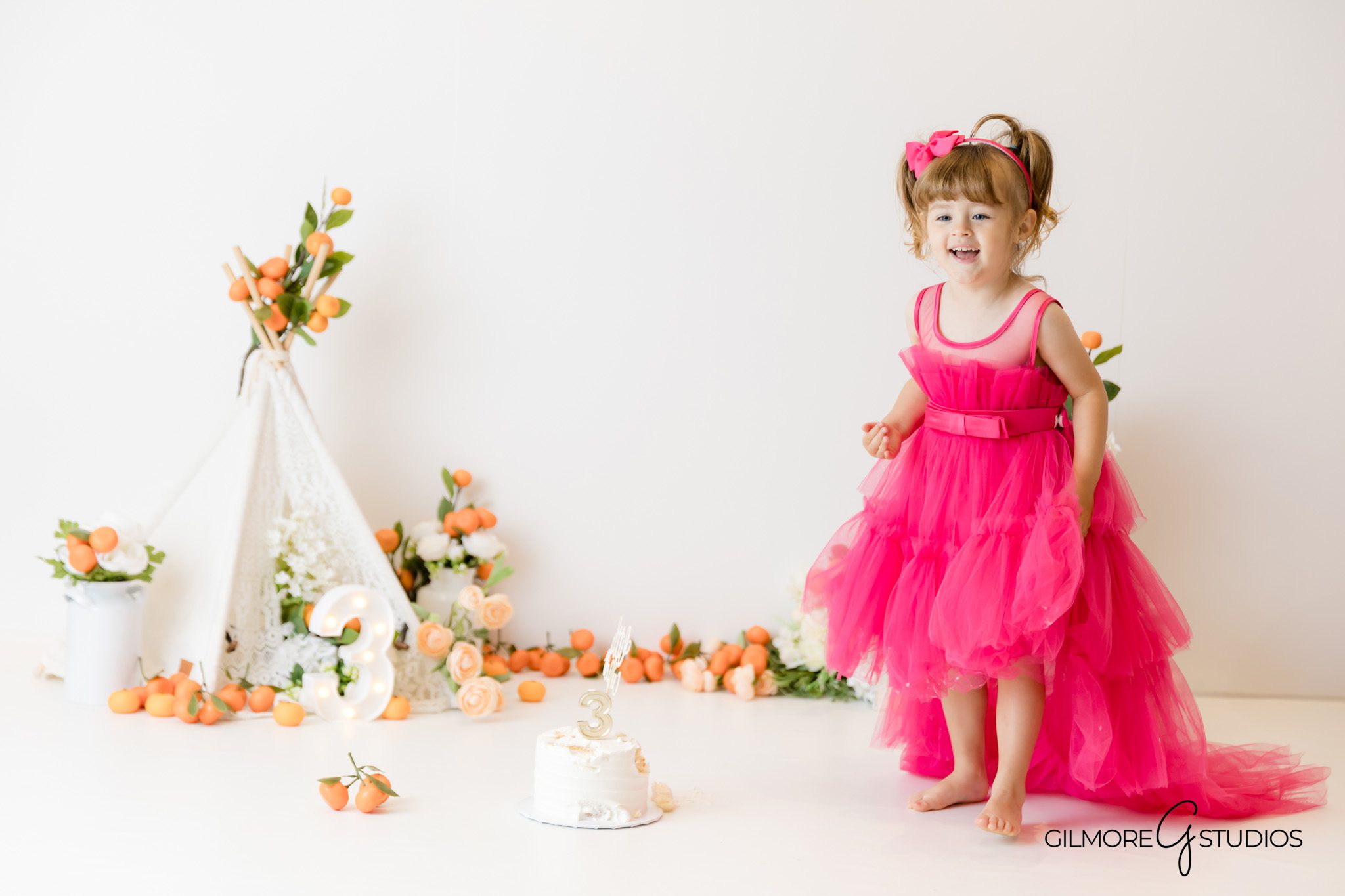 Little Cutie citrus theme photoshoot Arizona children’s portraits

Professional photographer Arizona citrus birthday photography