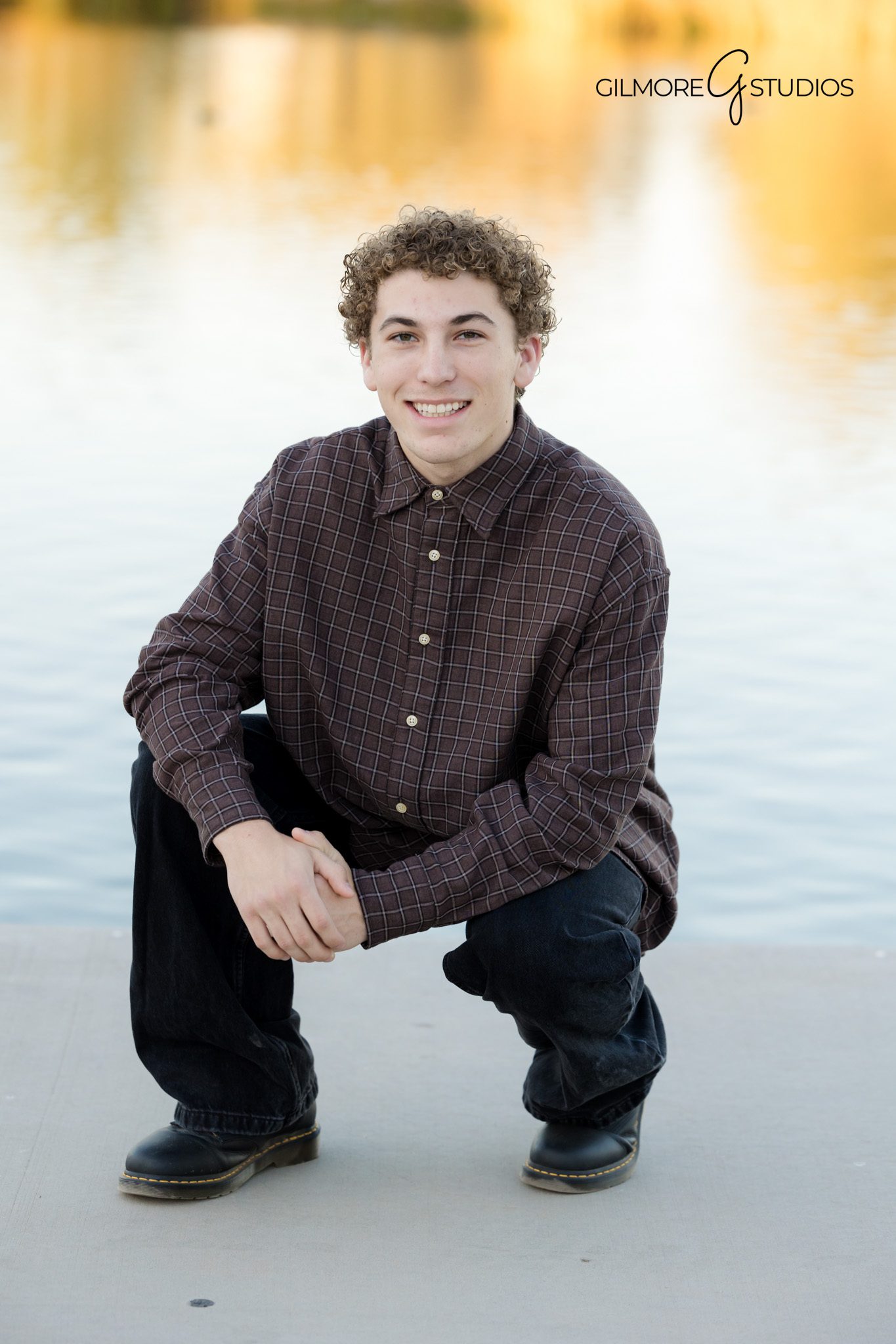 Senior portraits Gilbert AZ photographer professional images

Arizona senior portrait photographer Gilmore Studios Gilbert session