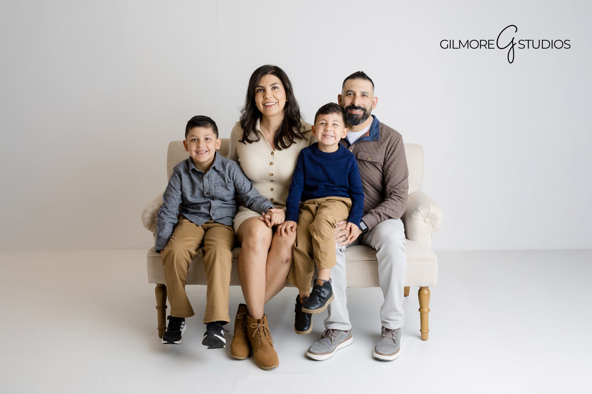 Gilbert family studio photographer Gilmore Studios portrait session Arizona

Family studio photography Gilbert AZ Gilmore Studios timeless portraits