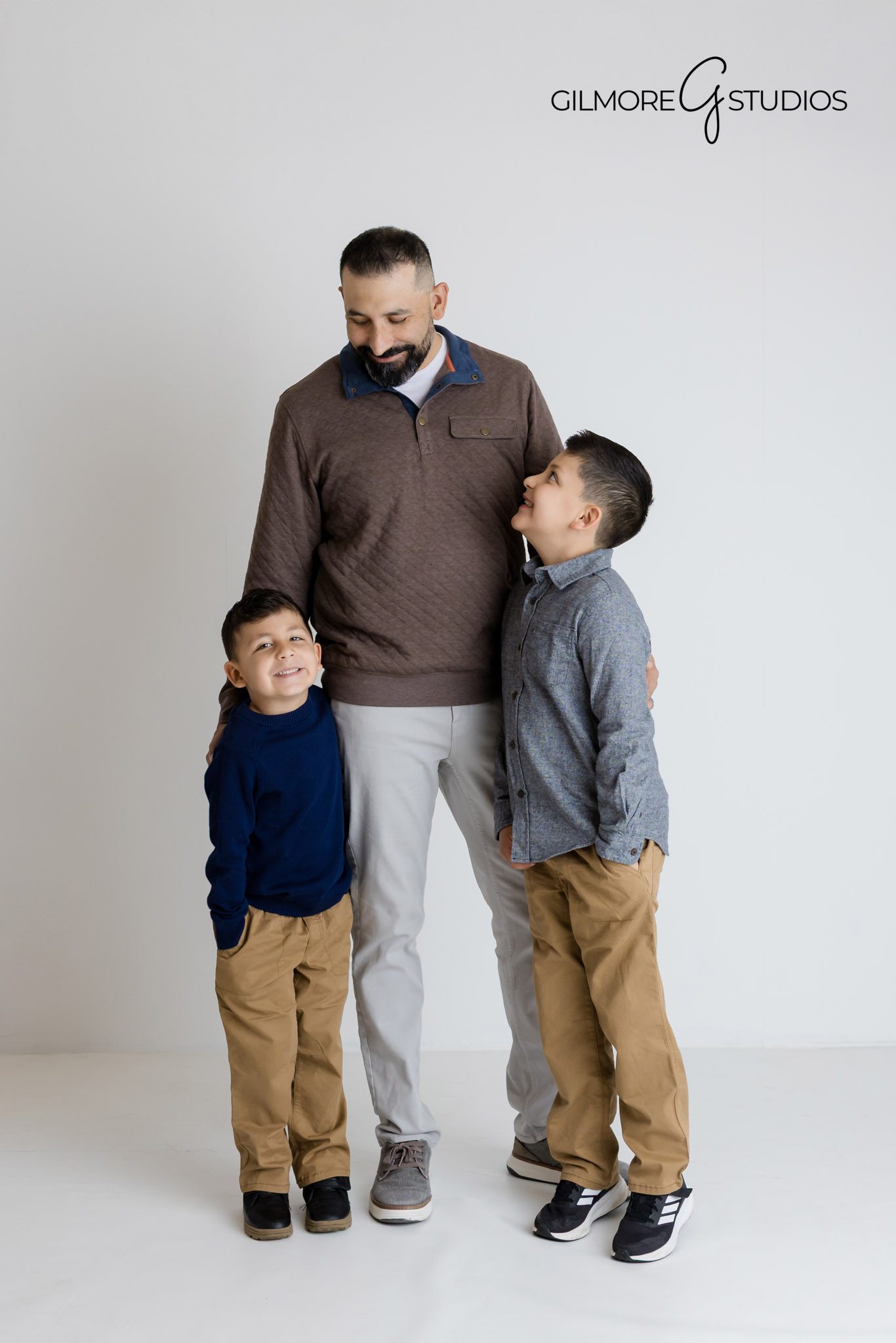 Gilbert Arizona indoor studio portraits Gilmore Studios family photography

Professional Gilbert family studio session Arizona photographer