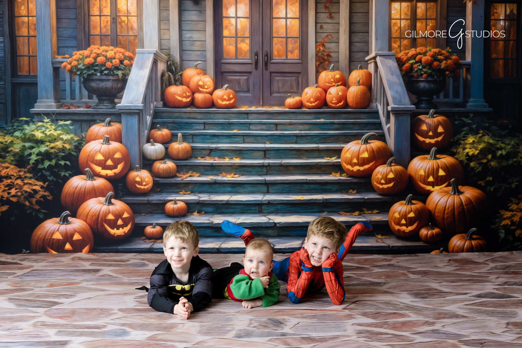 Gilmore Studios photographing Halloween minis in Orange County

Fall portraits for families Gilmore Studios Newport Beach CA