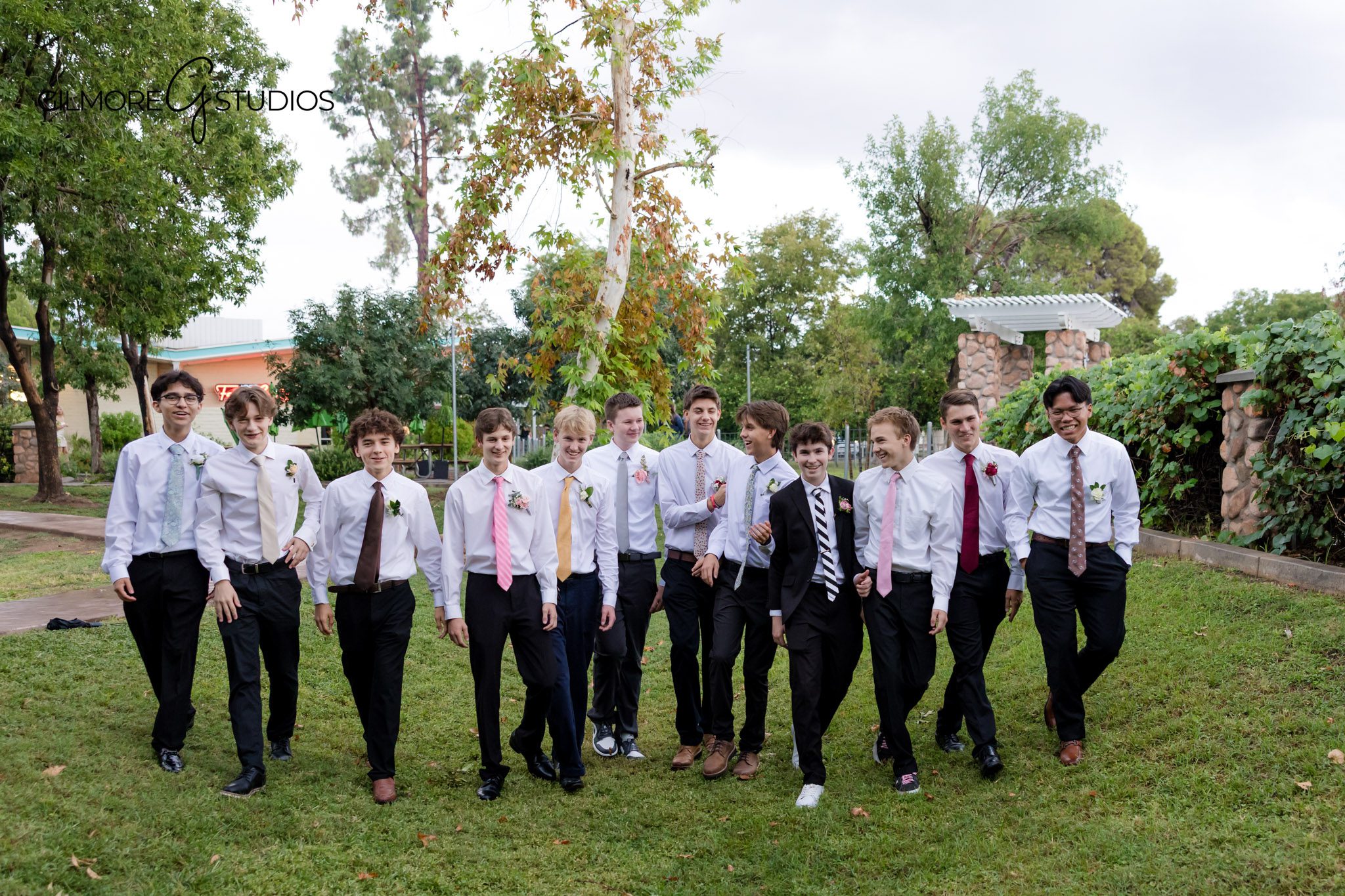 Homecoming portraits Queen Creek Arizona outdoor professional photographer session

Teen homecoming portraits Gilbert AZ Queen Creek professional photographer studio