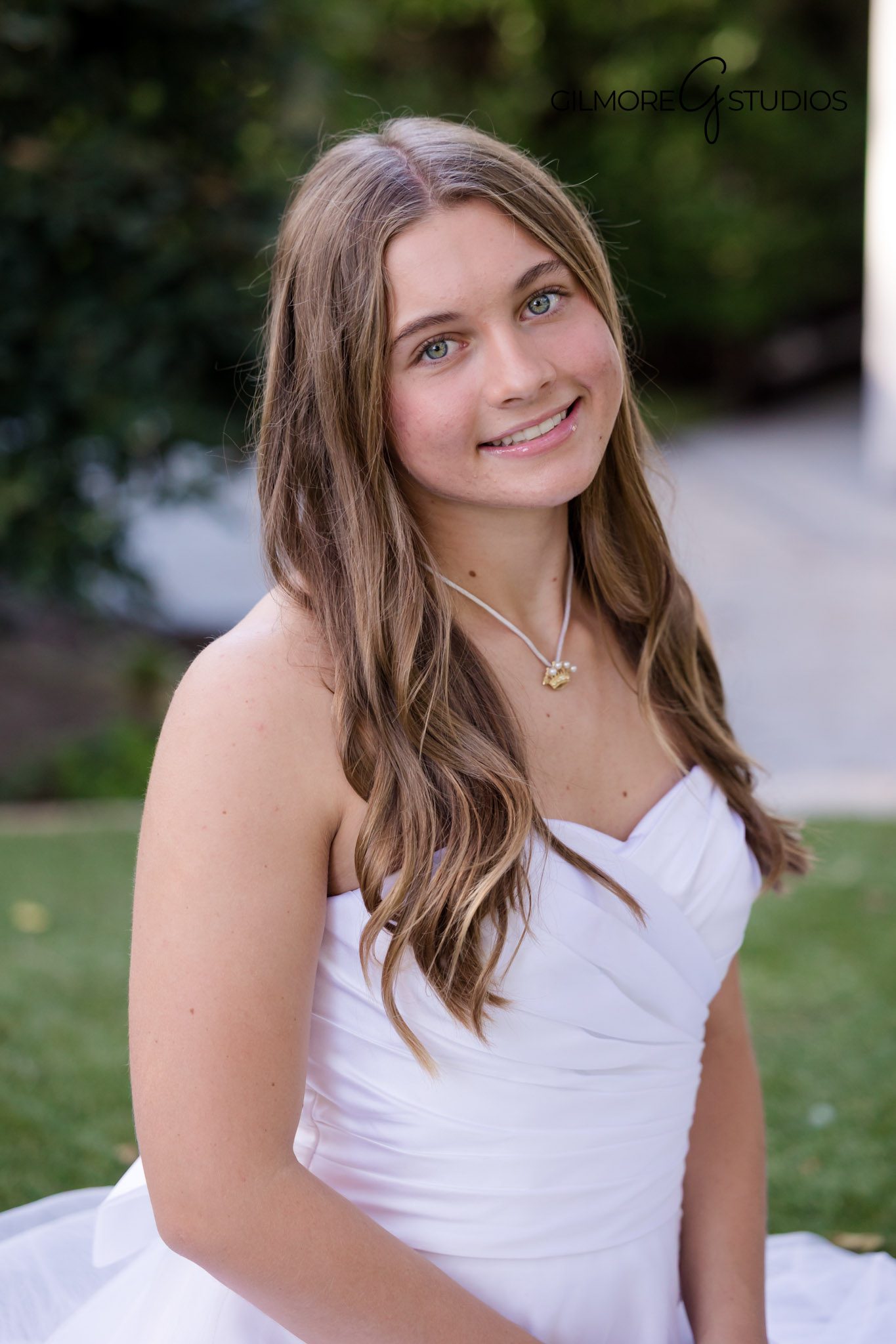 Gilmore Studios Palos Verdes professional debutante portraits in the garden
National Charity League portraits Palos Verdes Gilmore Studios outdoor session