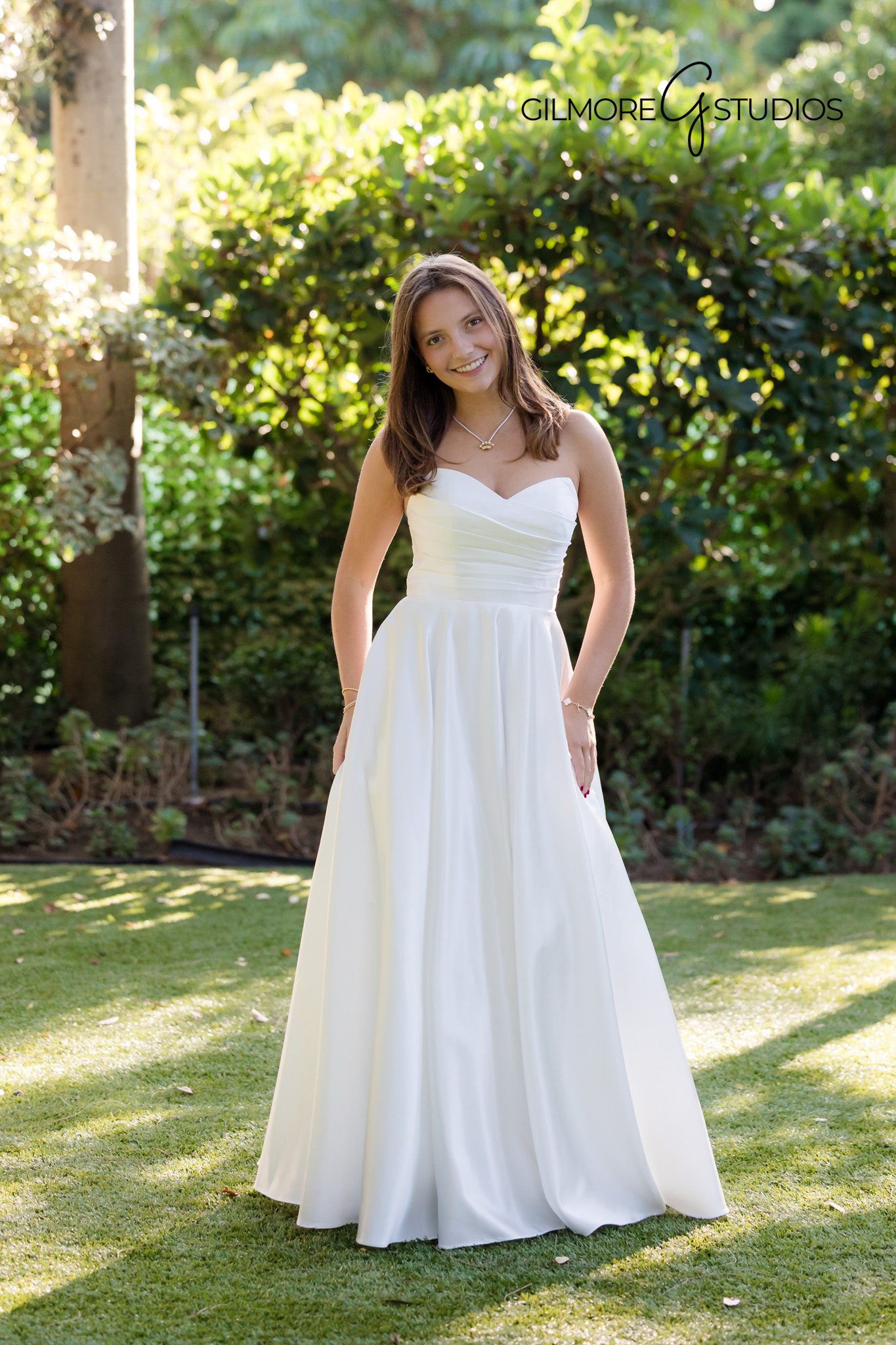 Scottsdale National Charity League Ball formal photography session by Gilmore Studios

Arizona NCL Ball portrait with family by professional photographer