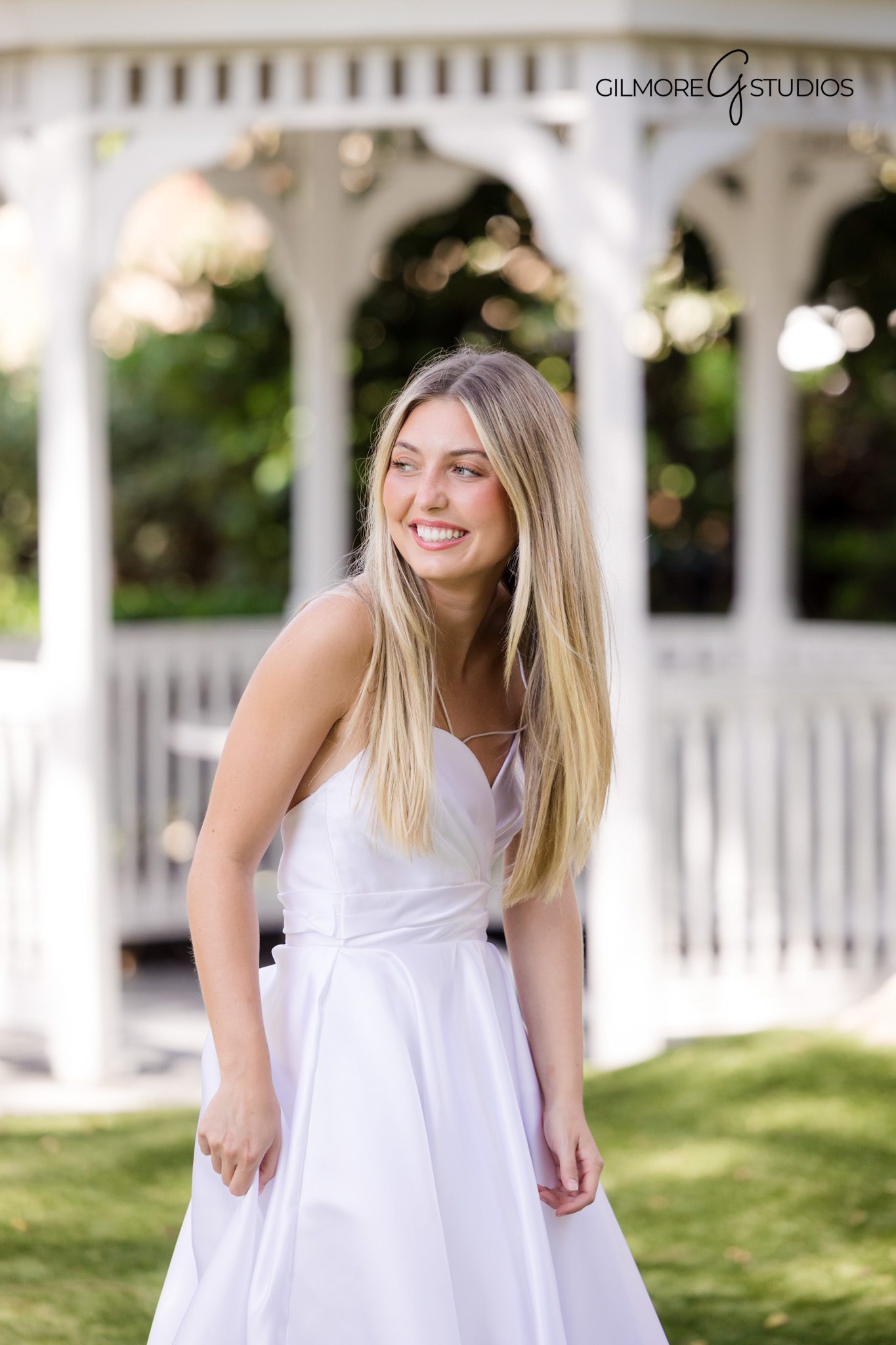 Outdoor portrait photography for NCL Scottsdale charity group

Arizona portrait session Gilmore Studios mother daughter portraits
