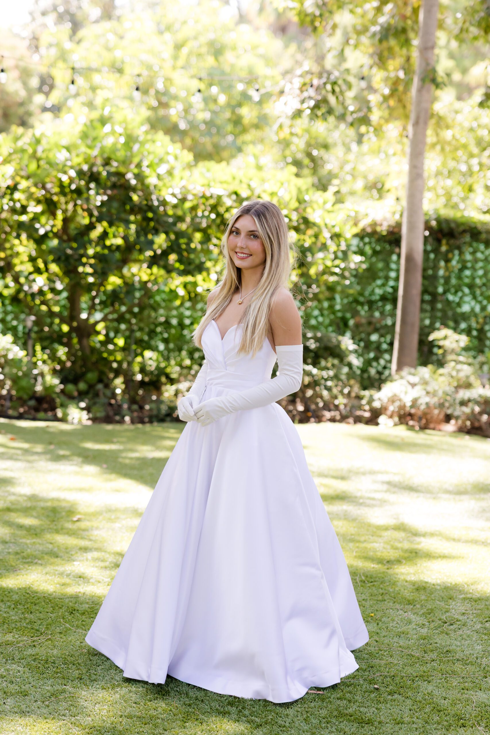 Elegant debutante portraits at National Charity League Ball Orange County
Orange County gala photographer Gilmore Studios capturing NCL Ball