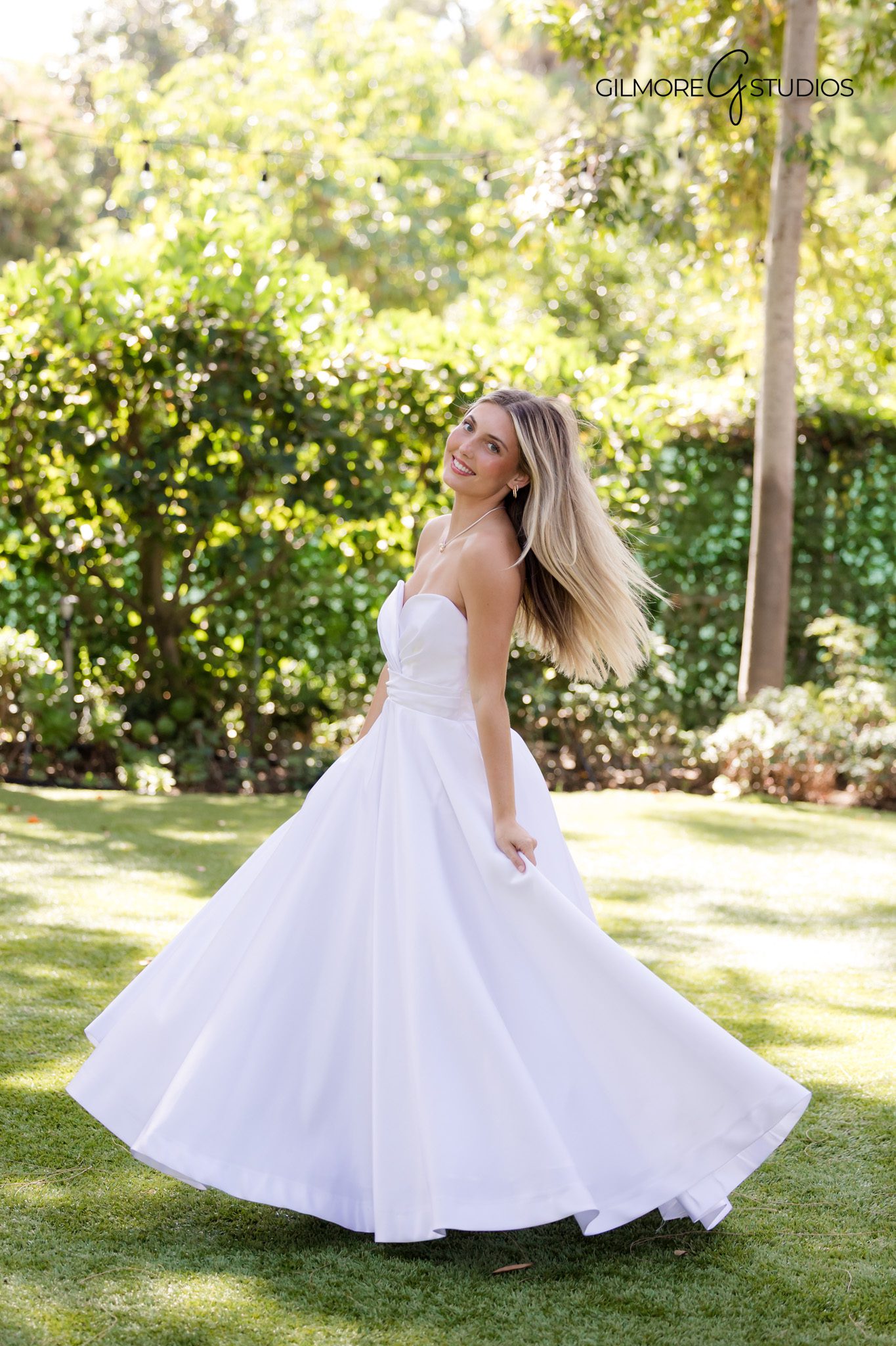 Arizona portrait photography for mother daughter charity members

Elegant NCL portraits photographed by Gilmore Studios Scottsdale