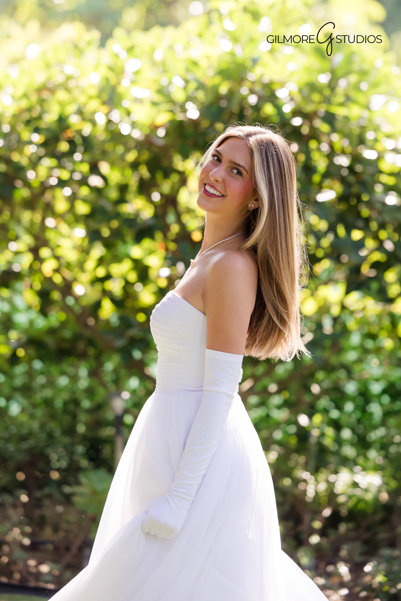 Outdoor debutante portrait photography session in Orange California

Gilmore Studios debutante photography National Charity League Orange County