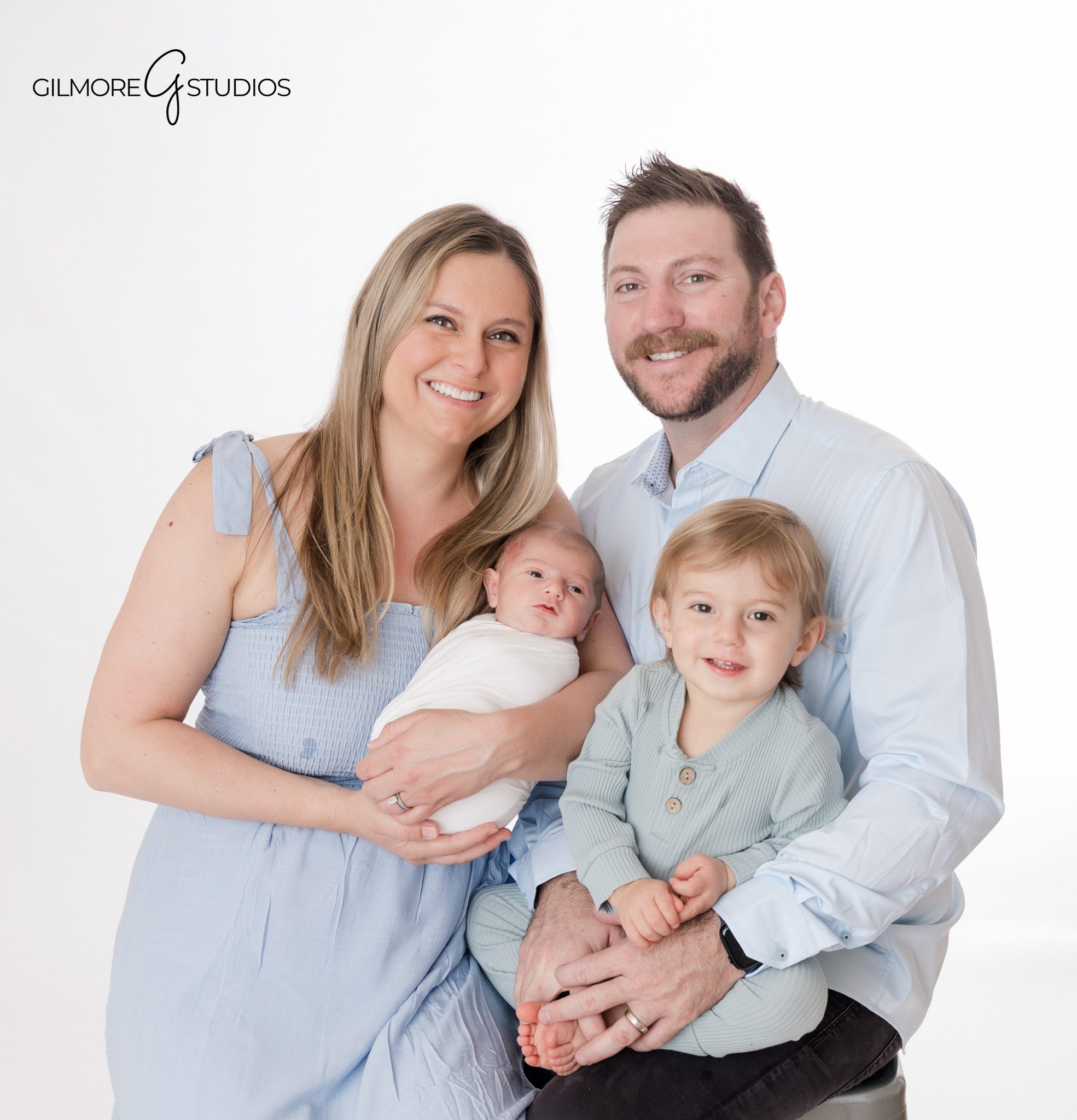 Mesa AZ newborn baby photographer Gilmore Studios professional portraits

Gilmore Studios newborn studio photography Mesa Arizona baby portraits