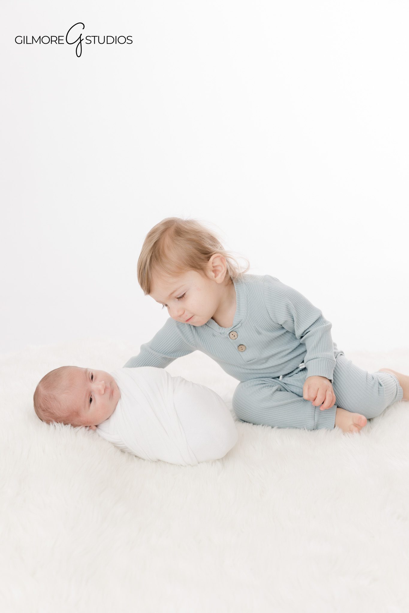 Professional Mesa AZ baby photographer Gilmore Studios newborn studio

Gilmore Studios newborn portraits Mesa AZ photography session