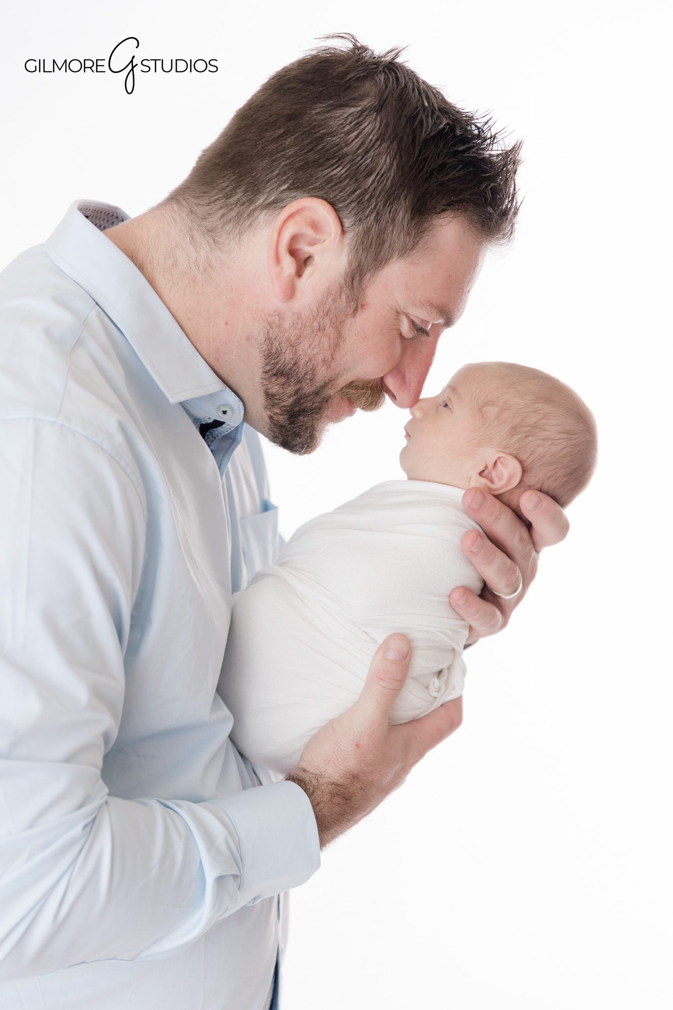 Gilmore Studios Mesa AZ newborn studio baby portrait session

Mesa newborn baby photography Gilmore Studios professional portraits