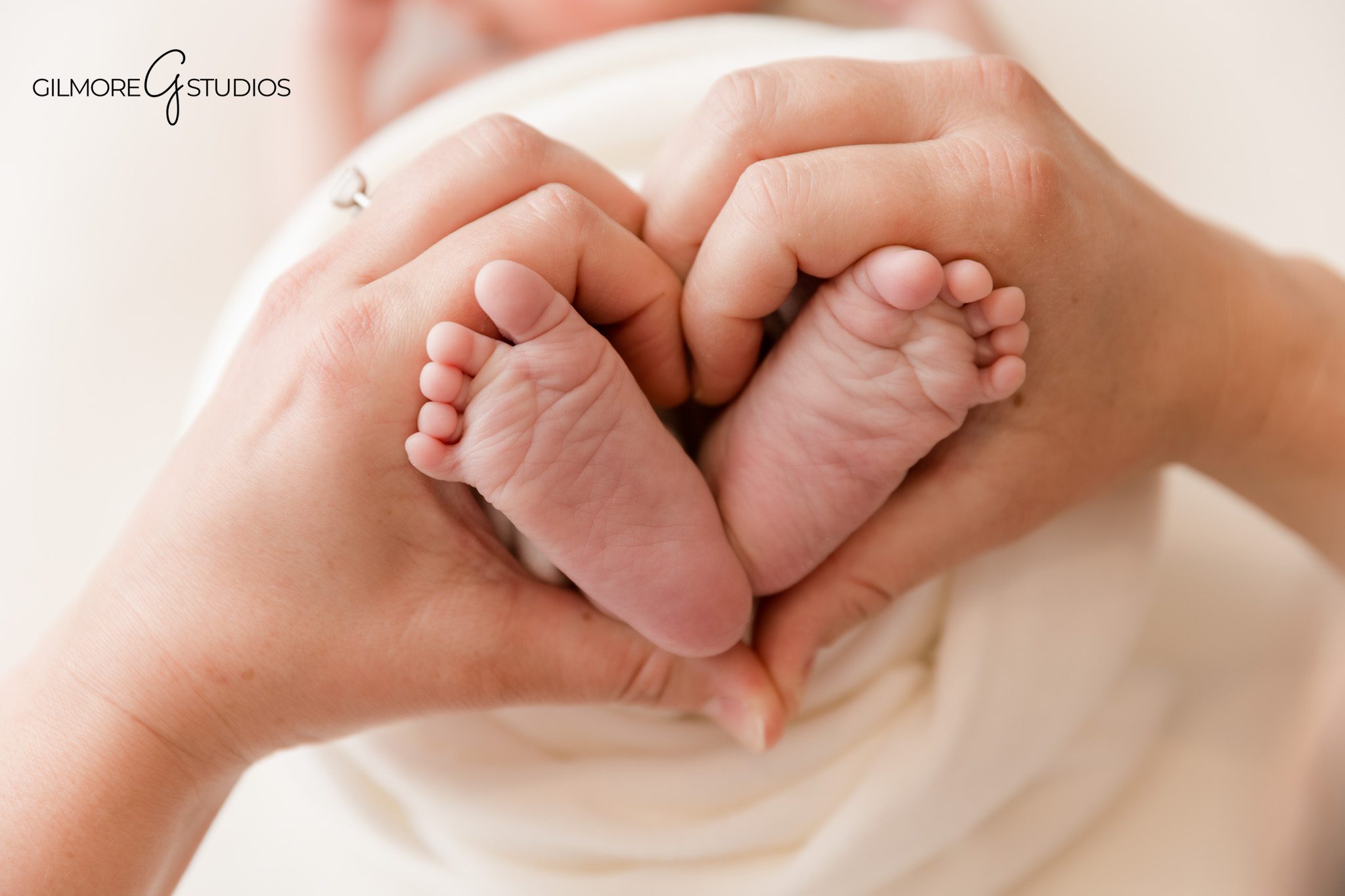 Mesa baby photography studio Gilmore Studios professional newborn portraits

Gilmore Studios newborn portraits Mesa Arizona photography session