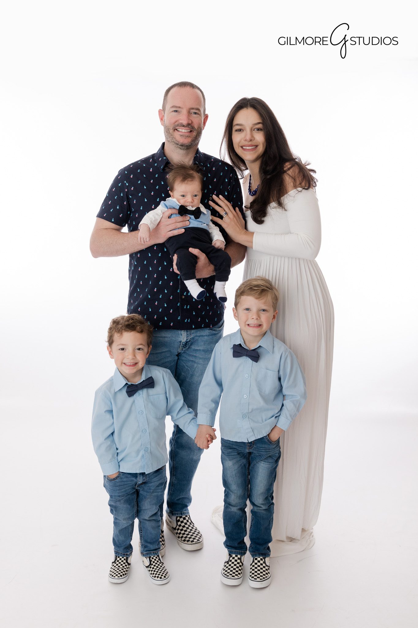 Newborn photographer Scottsdale Arizona Gilmore Studios cozy baby studio portraits
Scottsdale family portraits professional photographer Gilmore Studios outdoor photography session