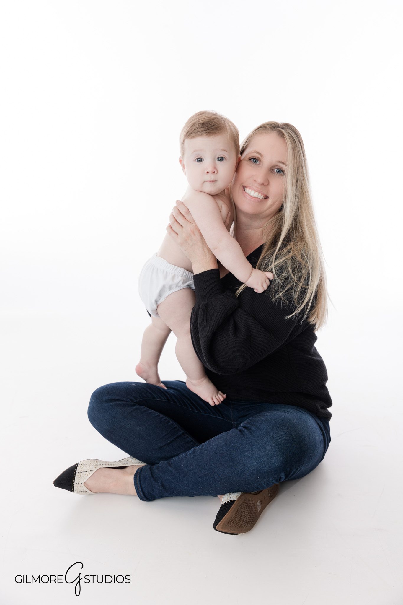 Baby boy milestone photo session ideas at Gilmore Studios Arizona
Professional Gilbert baby photographer for 6-month milestone portrait session