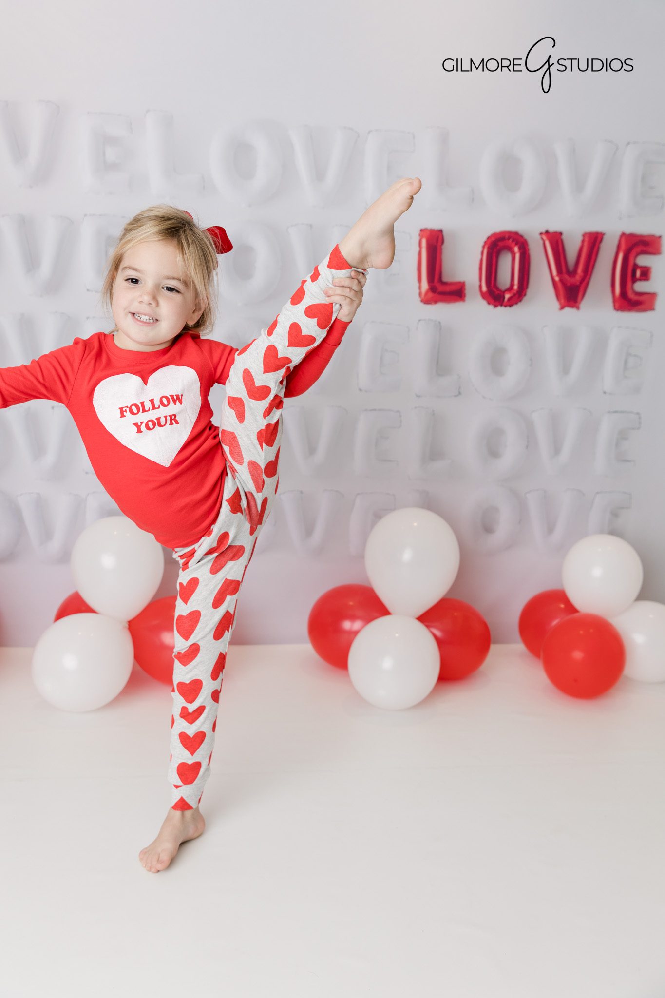 Gilmore Studios family photographer Scottsdale AZ festive portraits
Professional Christmas mini sessions Scottsdale Arizona Gilmore Studios