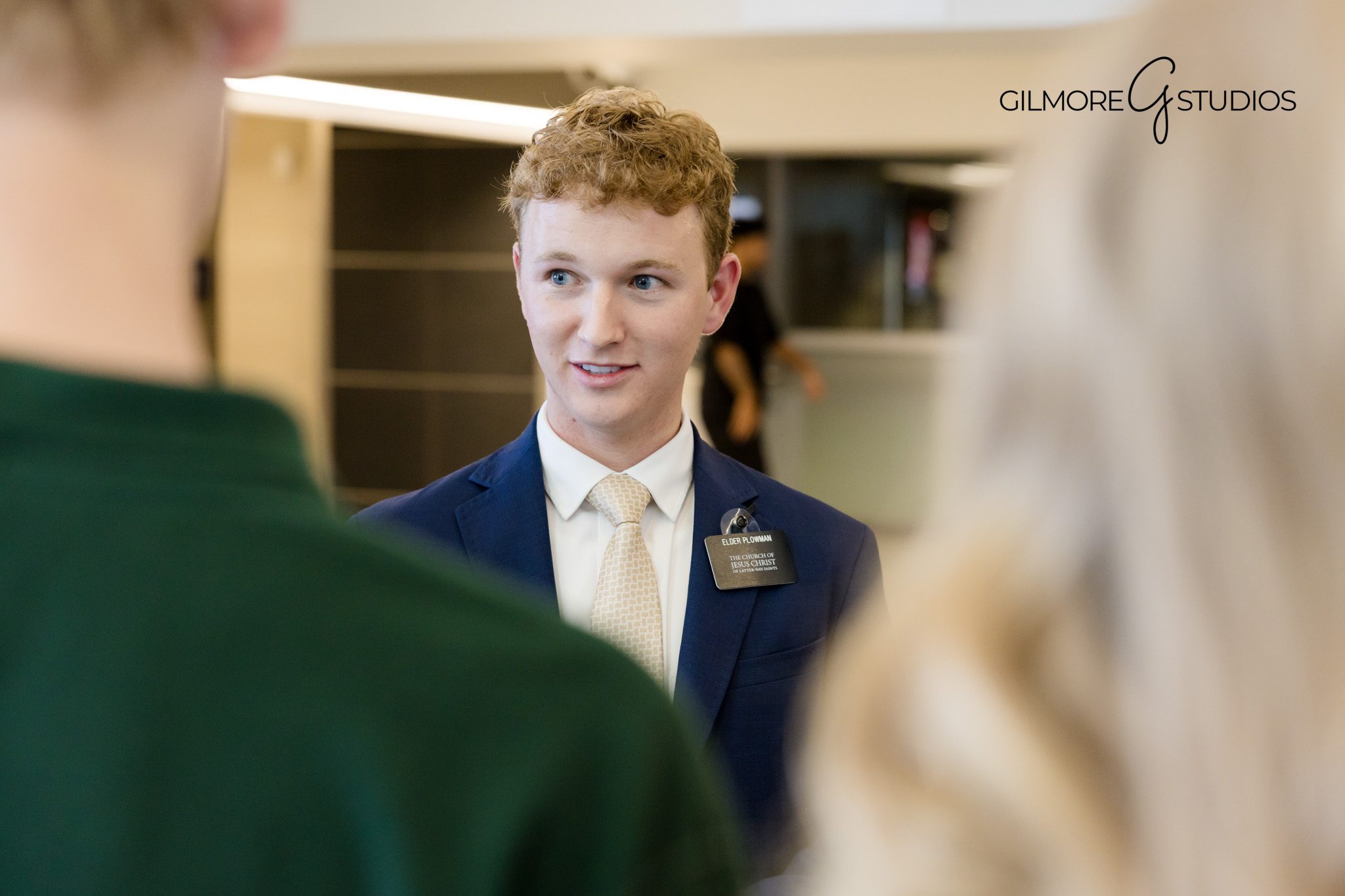 PHX airport missionary reunion Arizona LDS photography by Gilmore Studios

Missionary homecoming photos Phoenix AZ captured by Gilmore Studios photographer