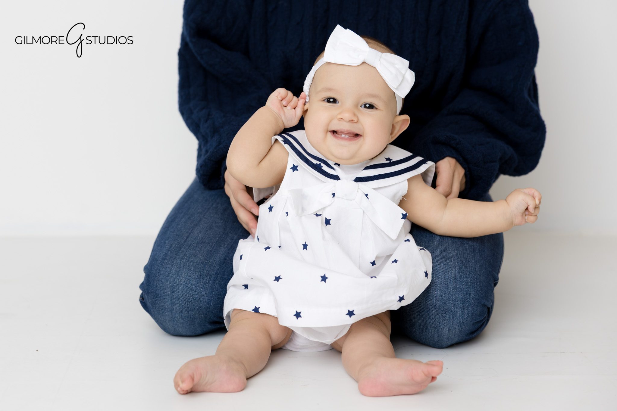 Phoenix Arizona newborn wrapped portrait by Gilmore Studios family photographer

Parents and baby studio session in Phoenix by Gilmore Studios photographer