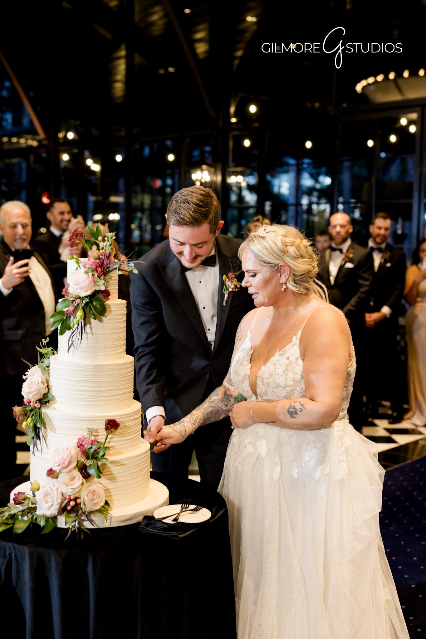 Bride and groom first look captured by Michigan wedding photographer Gilmore Studios

Romantic wedding portraits at Shepherd’s Hollow Golf Club by Gilmore Studios Michigan