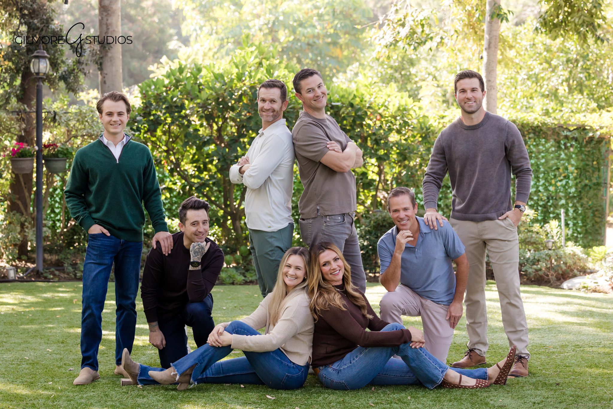 Newport Beach portrait photographer capturing realtor at harbor boardwalk.

Compass realtor branding photography showcasing luxury real estate aesthetic.