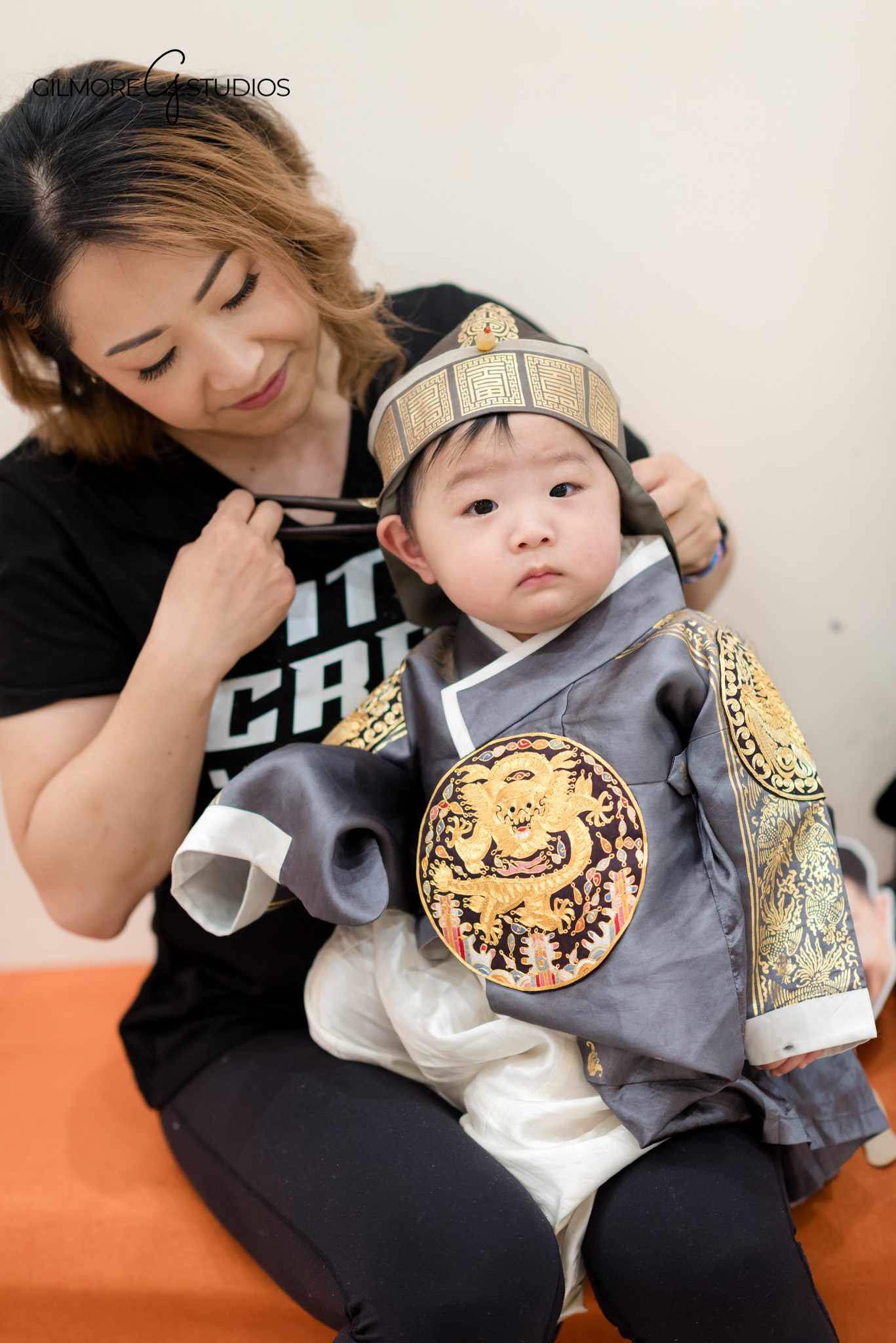 Candid portrait photography of kids enjoying PlayPie soft play area.

Southern California photographer capturing parents interacting with birthday child.