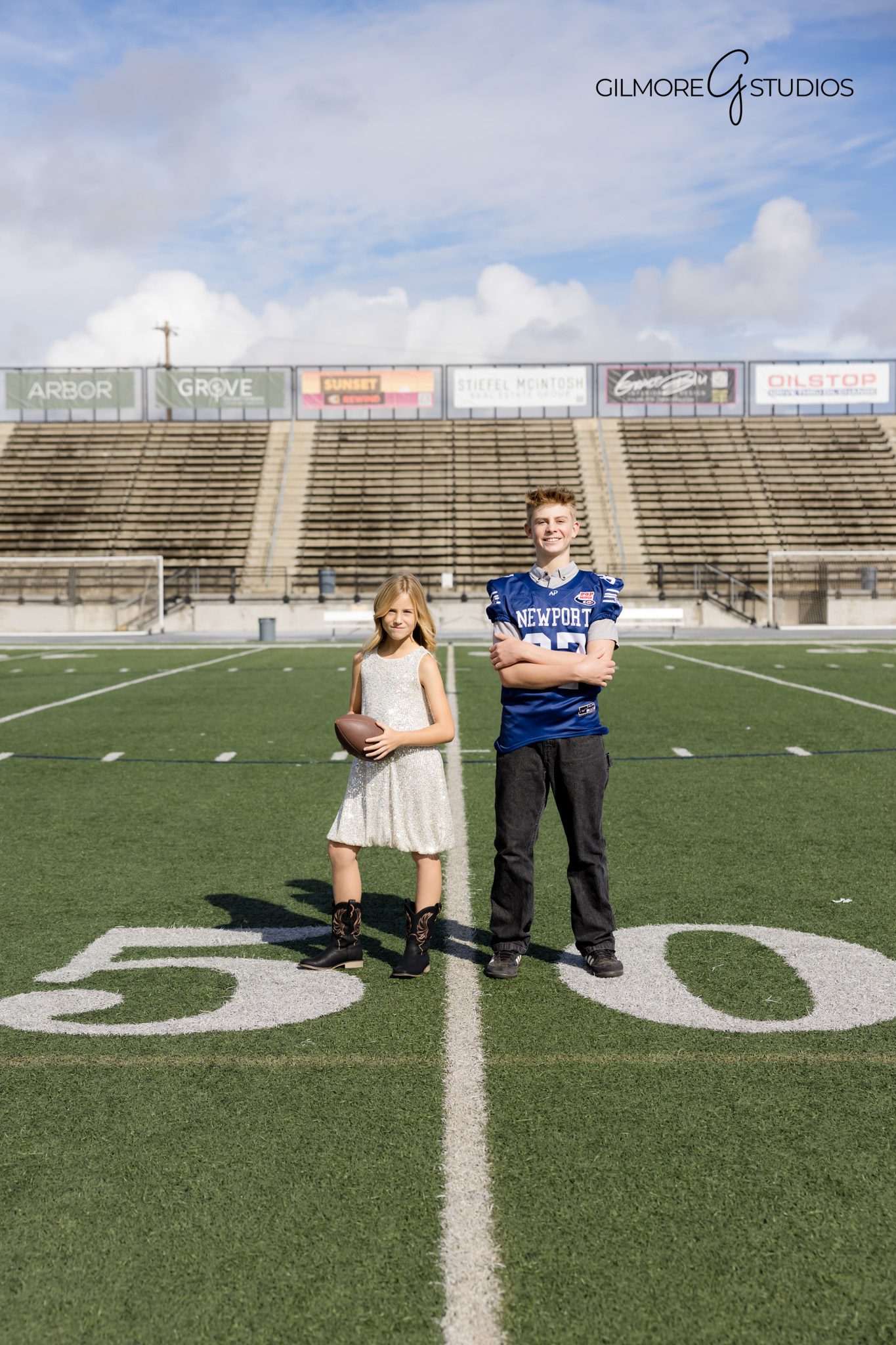Family photography showing parents holding hands with toddlers.

Orange County photographer shooting family portraits in nature setting.