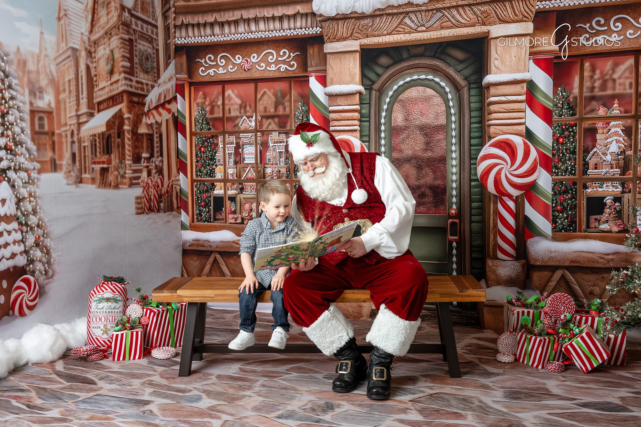 Scottsdale Santa portrait photographer capturing magical Christmas scenes,

Mesa Santa mini photographer documenting excited children with Santa,