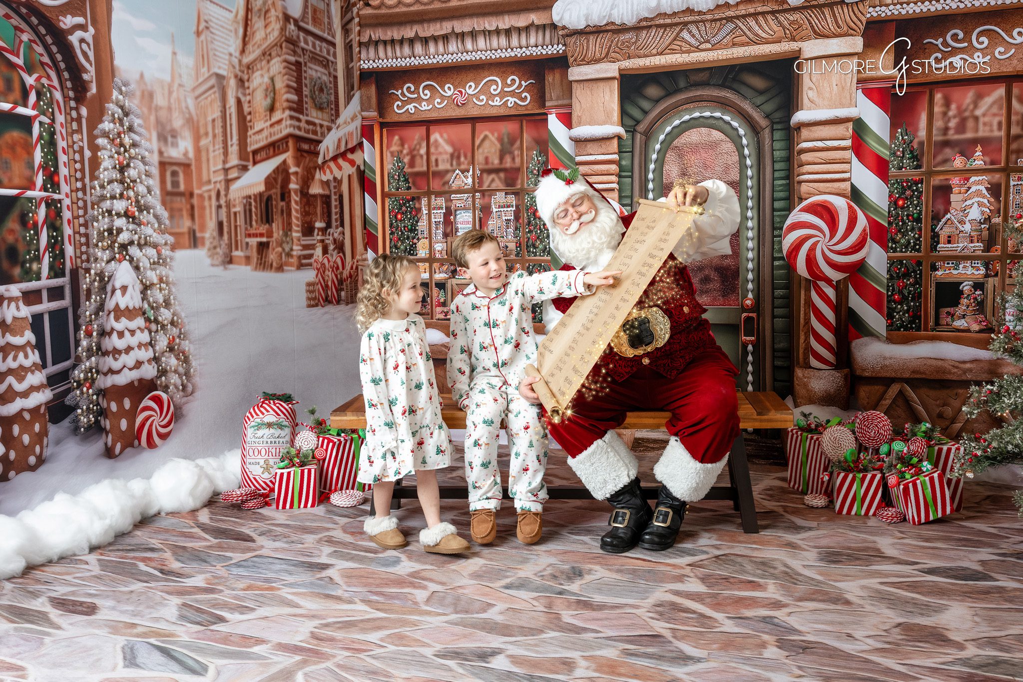 Queen Creek Santa photography featuring timeless Christmas styling.

Tempe Santa photographer capturing baby’s first Christmas photo.