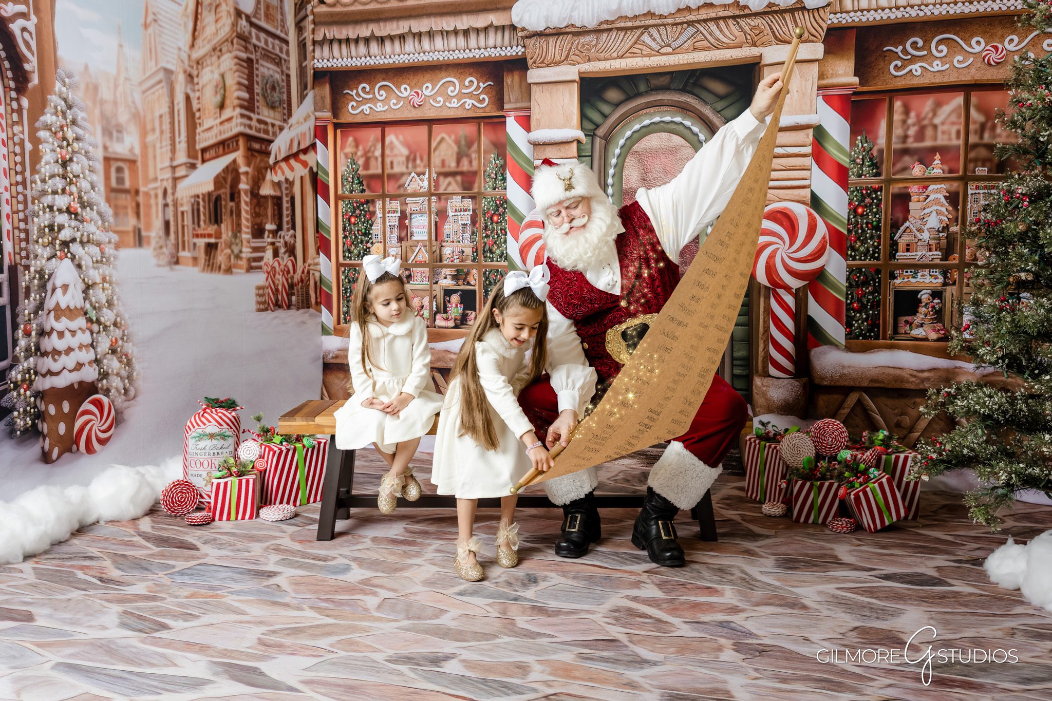 Orange County holiday photographer capturing cozy Christmas scene.

Santa portrait photography featuring classic Christmas set.